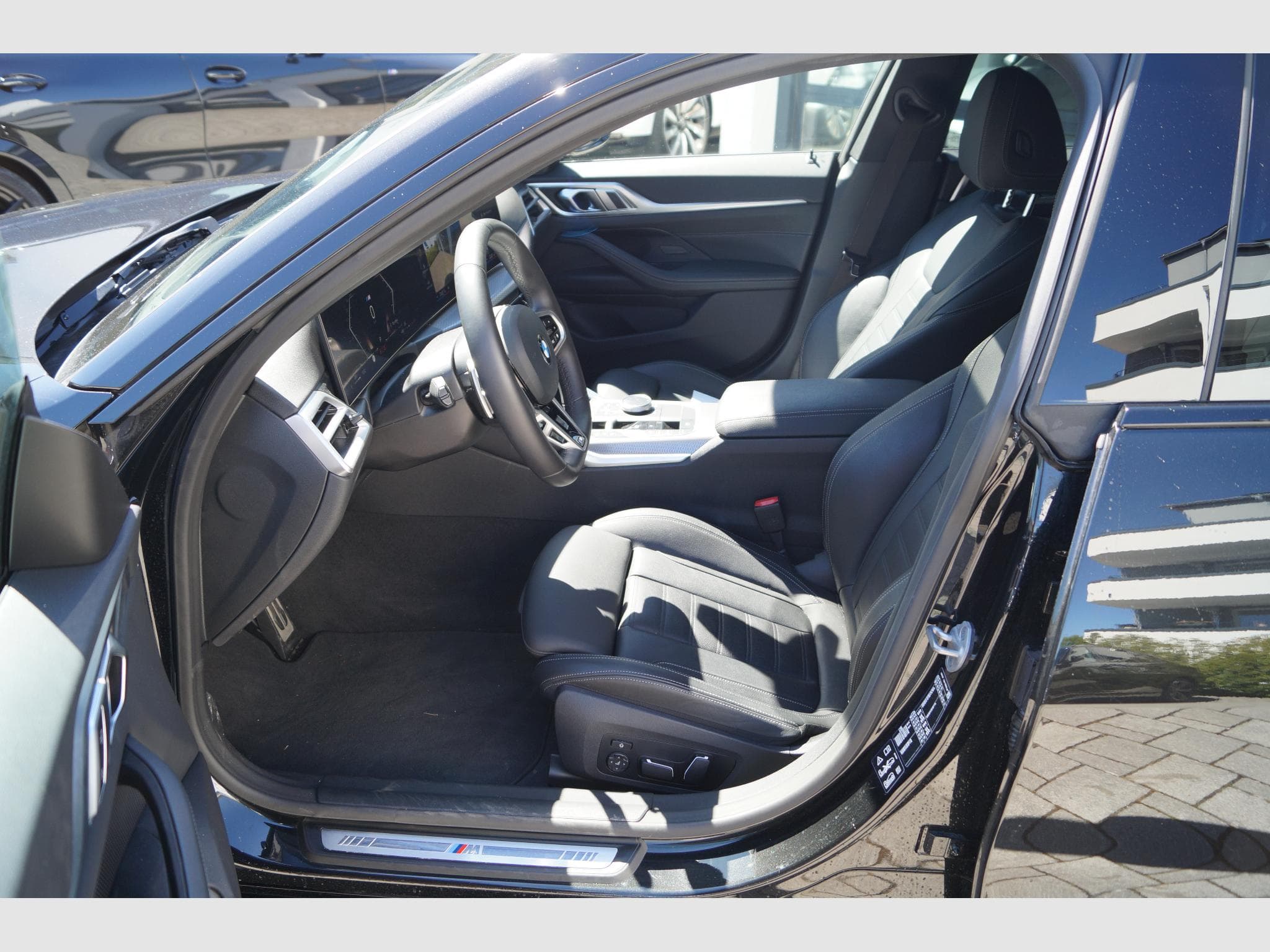 BMW 420 Gran Coupé 420d GranCoupé xDrive *M Sport, Schiebedach* (2025) - Photo 9
