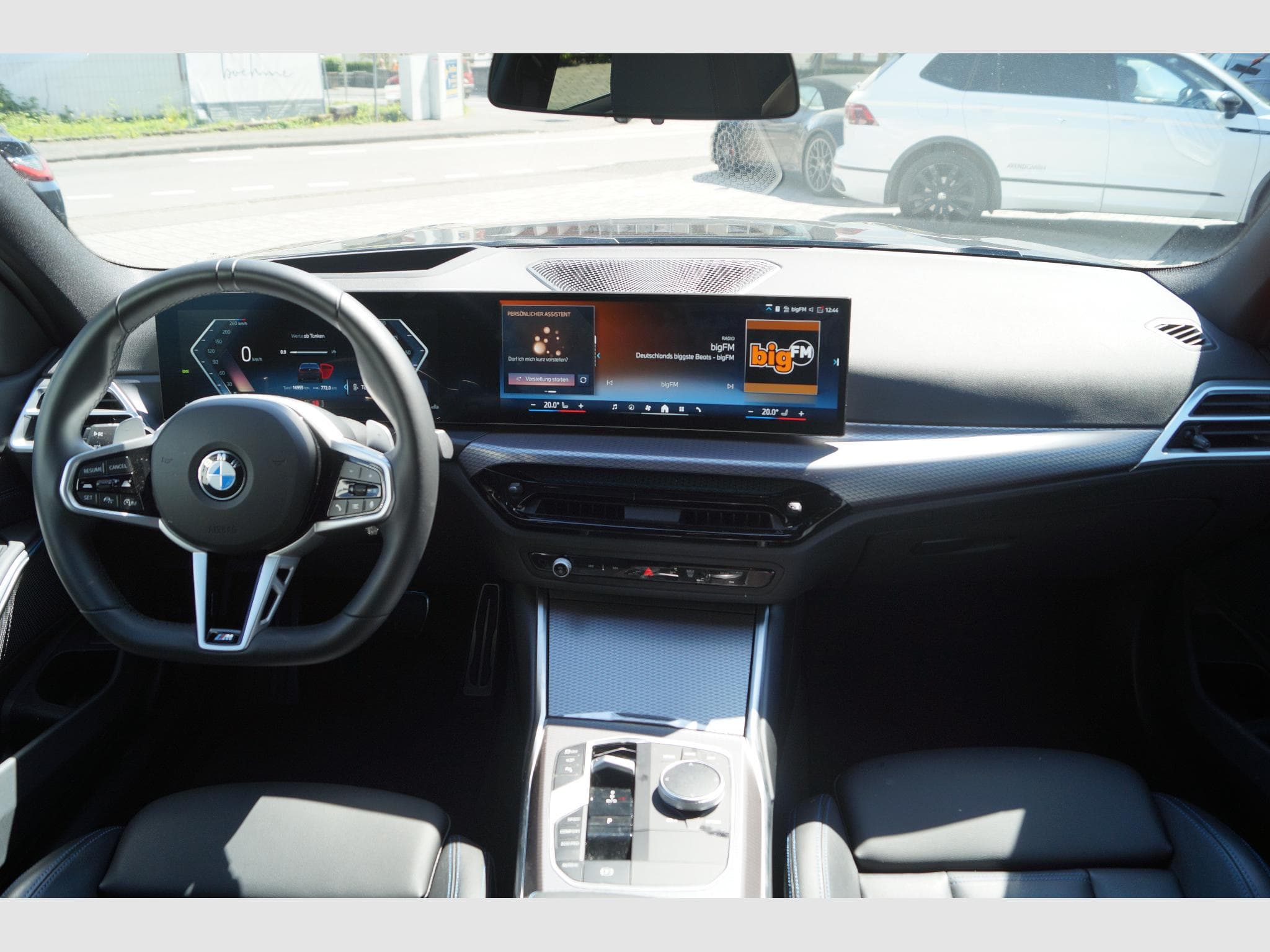 BMW 320 320d xDrive M Sport Facelift HUD (2025) - Photo 15