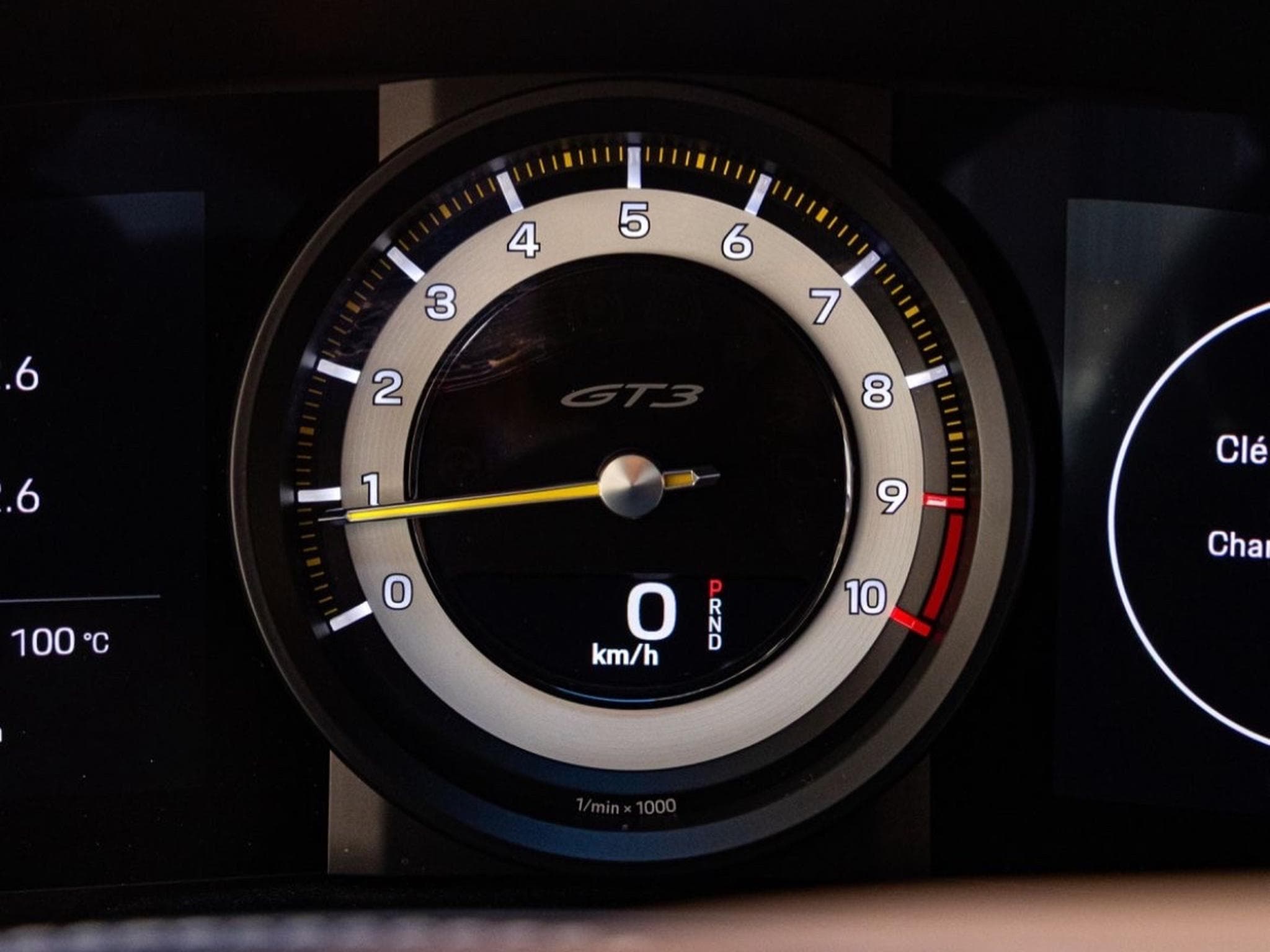 Porsche 911 GT3 Touring (2023) - Foto 5
