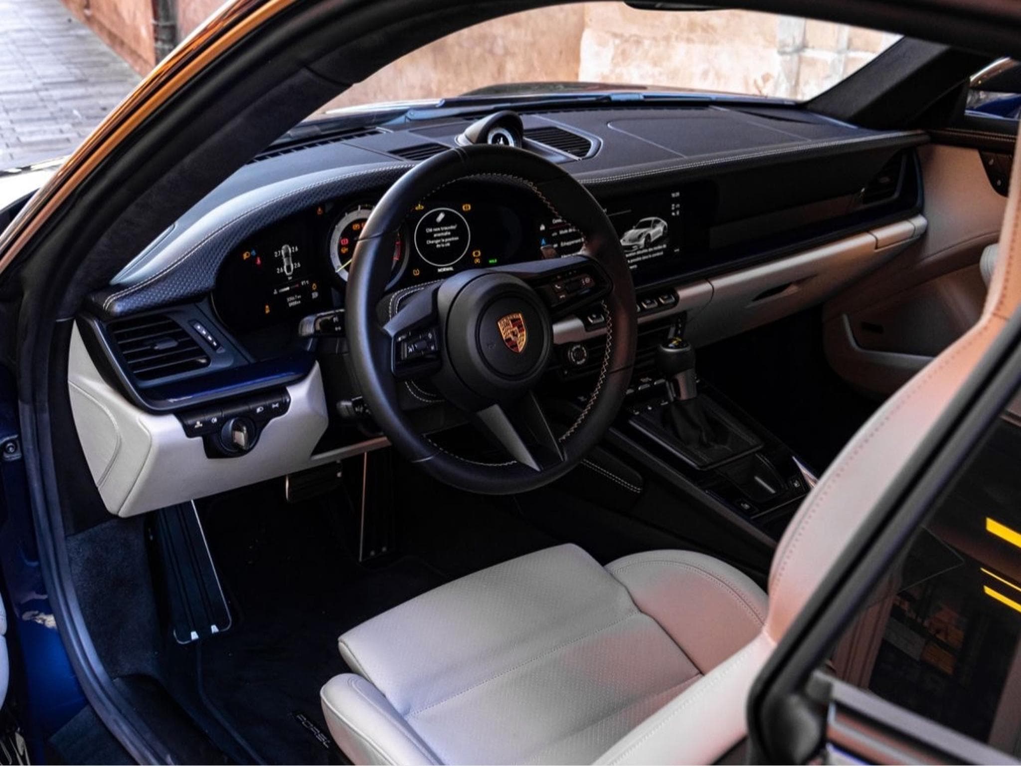 Porsche 911 GT3 Touring (2023) - Foto 4