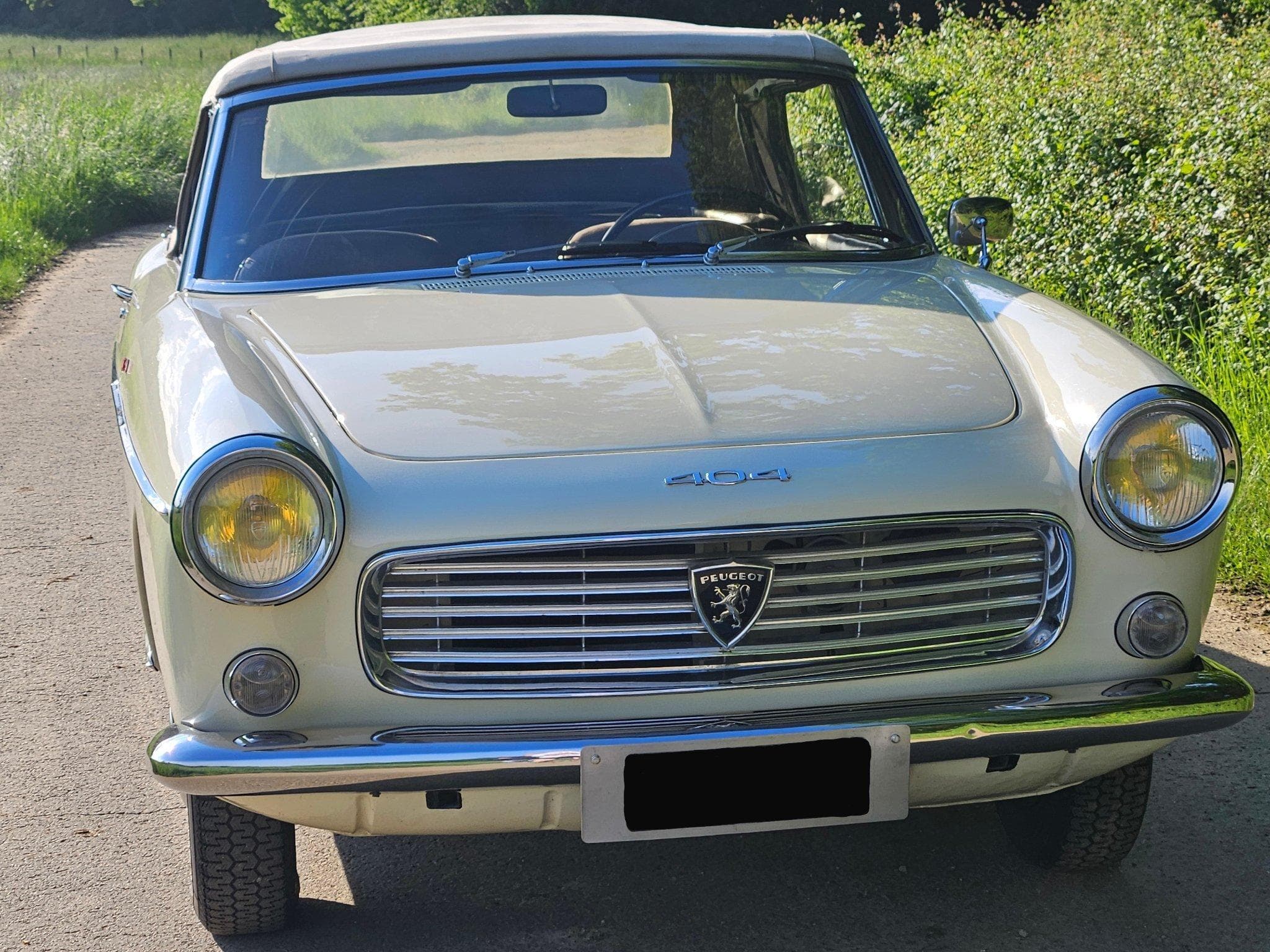 Peugeot 404 Pininfarina (1962) - Photo 1