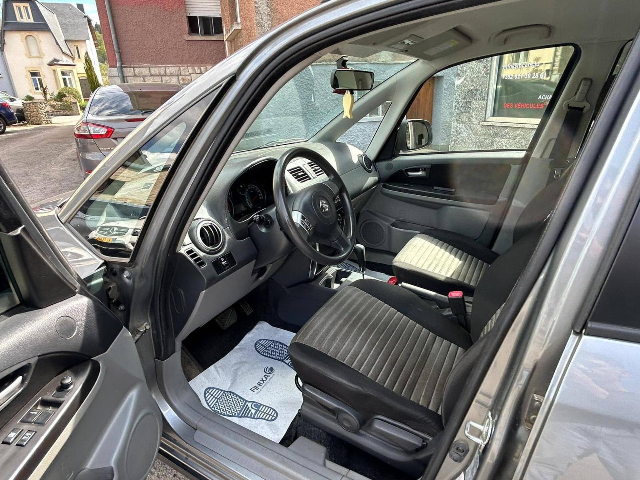 Suzuki SX4 1.6 Automatique 120cv (2013) - Photo 9