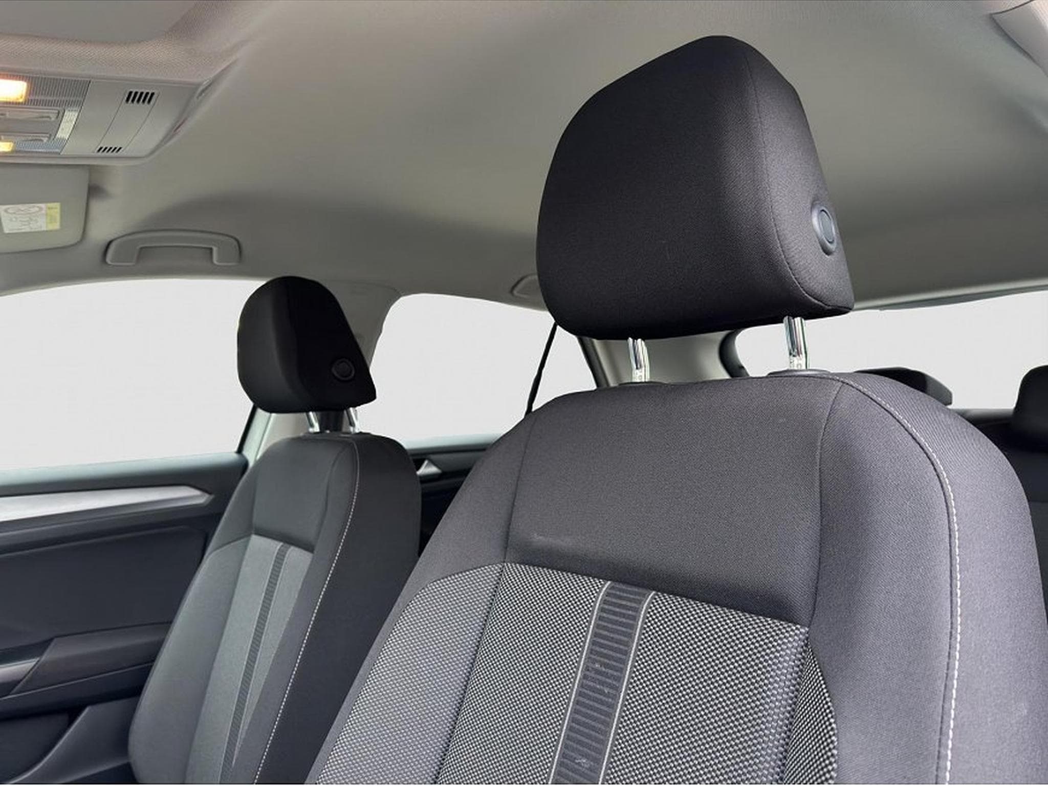 VW T-Roc (2025) - Foto 24