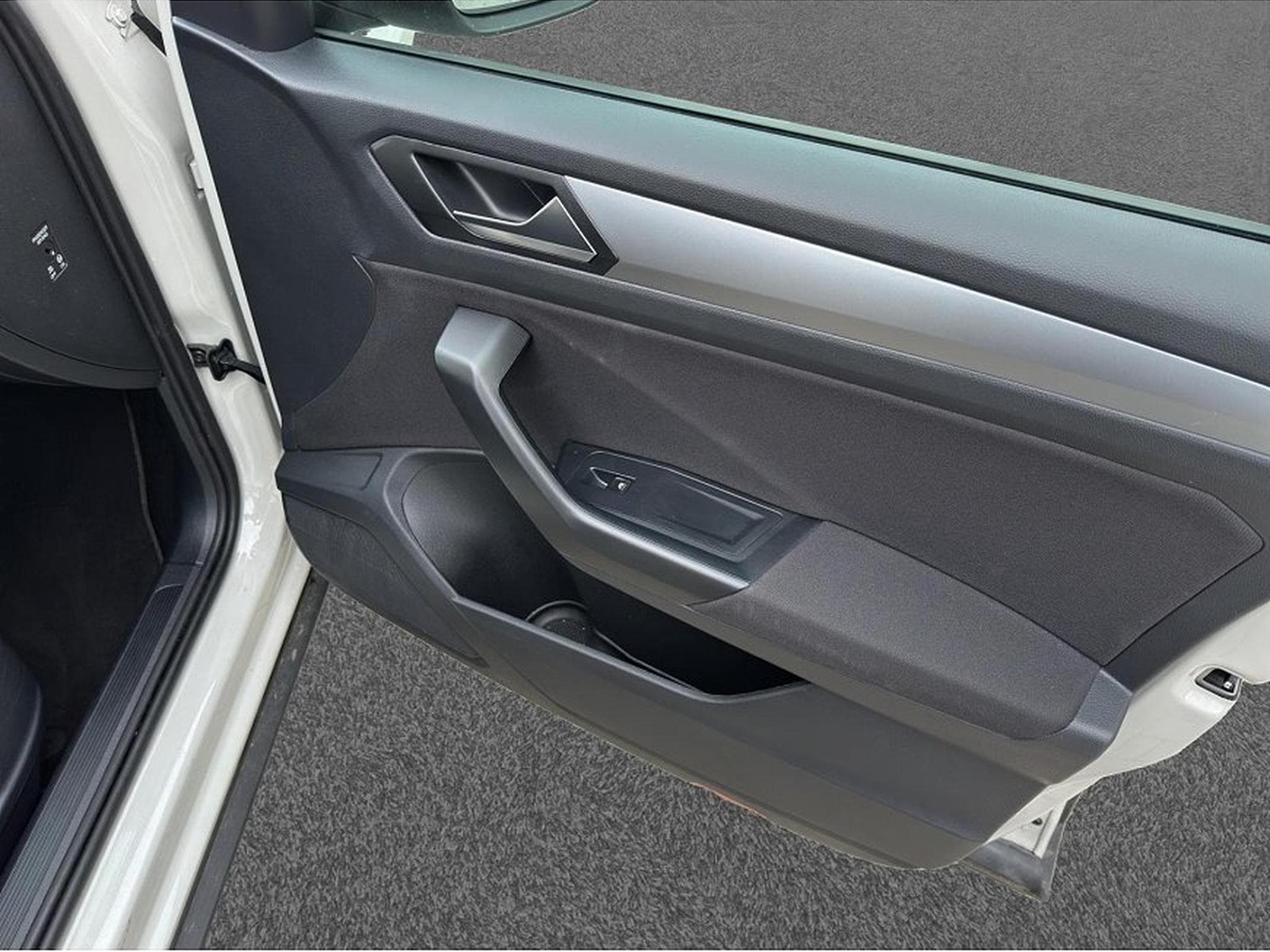 VW T-Roc (2025) - Foto 25