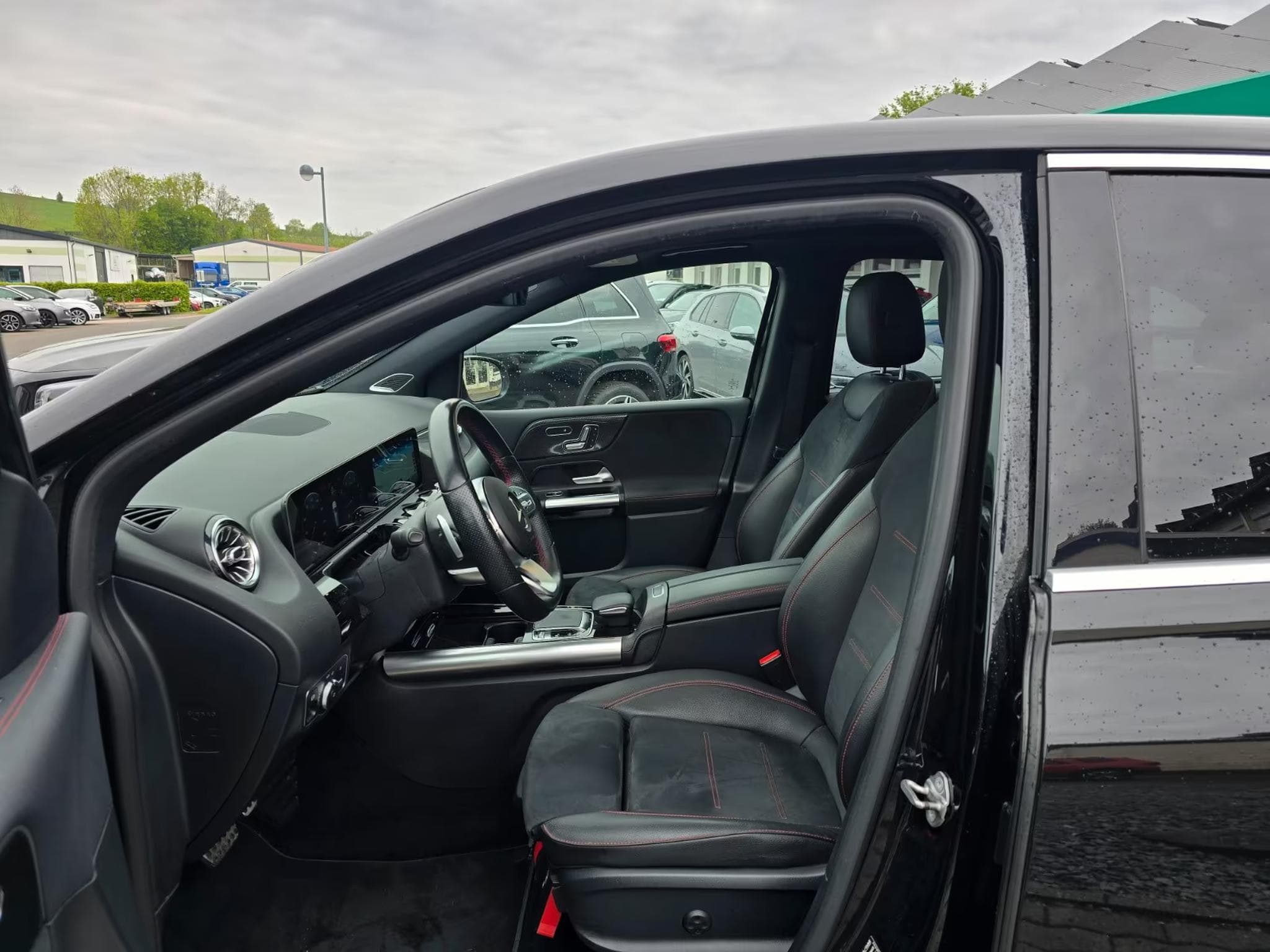 Mercedes B 220 4Matic AMG Line (2020) - Foto 4