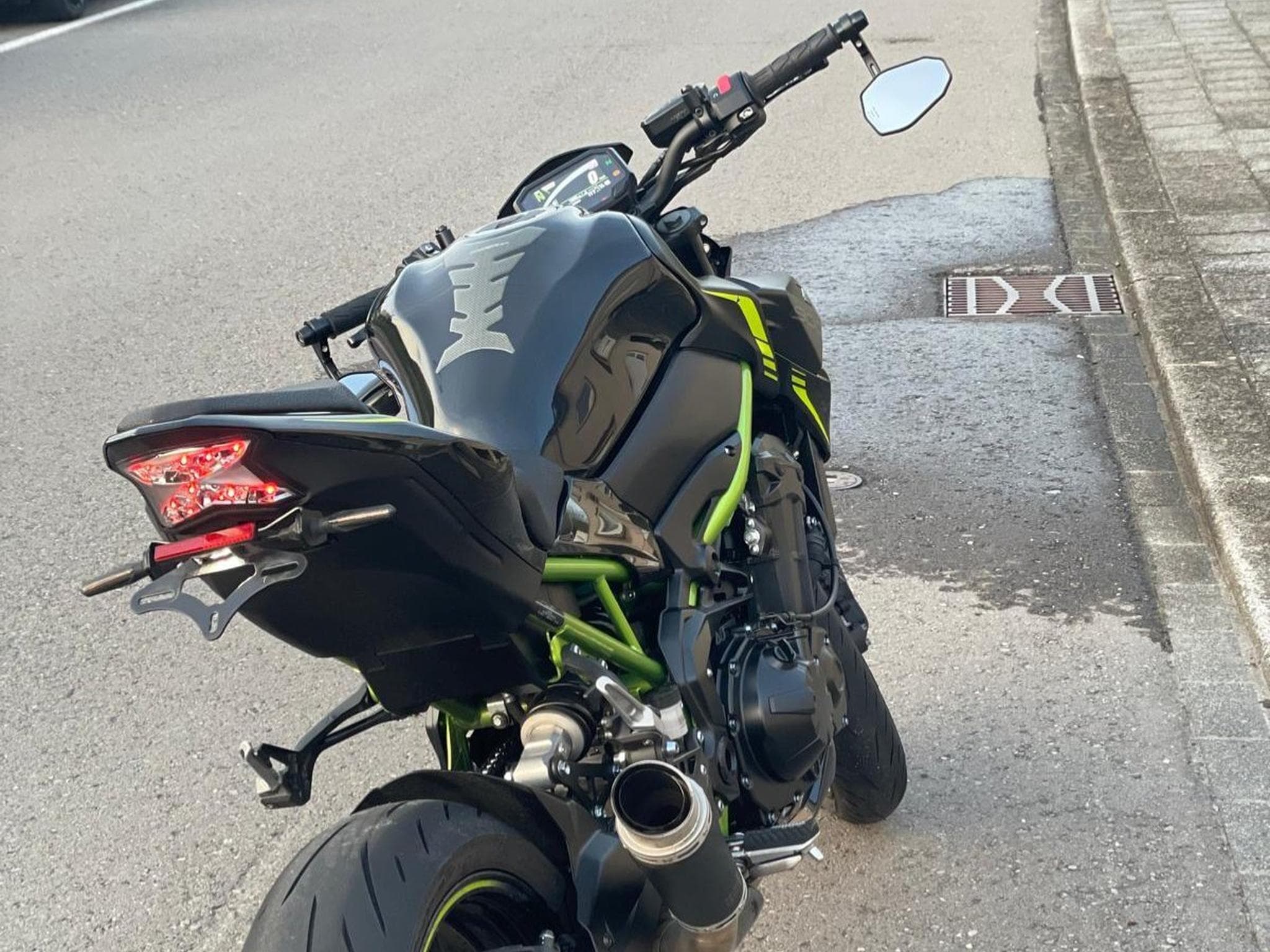 Kawasaki Z Z900  (A2) (2022) - Photo 4
