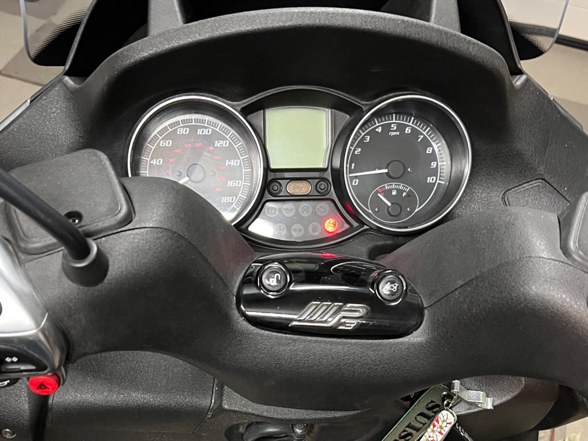 Piaggio MP3 500 LT (2012) - Photo 3