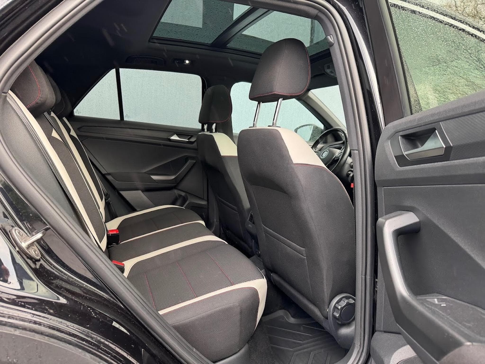 VW T-Roc 2.0 TDI 150 DSG 4 MOTION SPORT (2017) - Foto 11