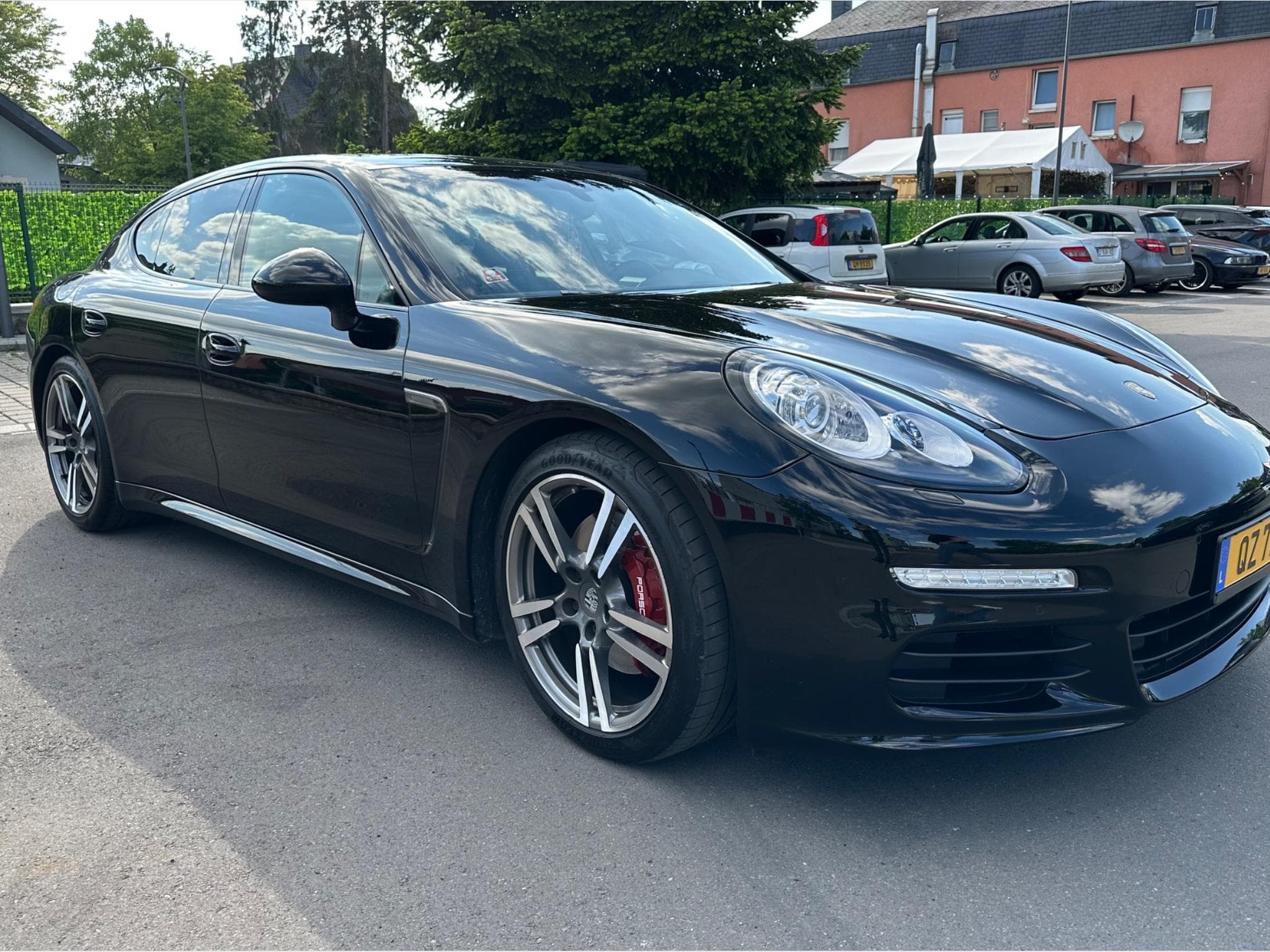 Porsche Panamera (2013) - Photo 1