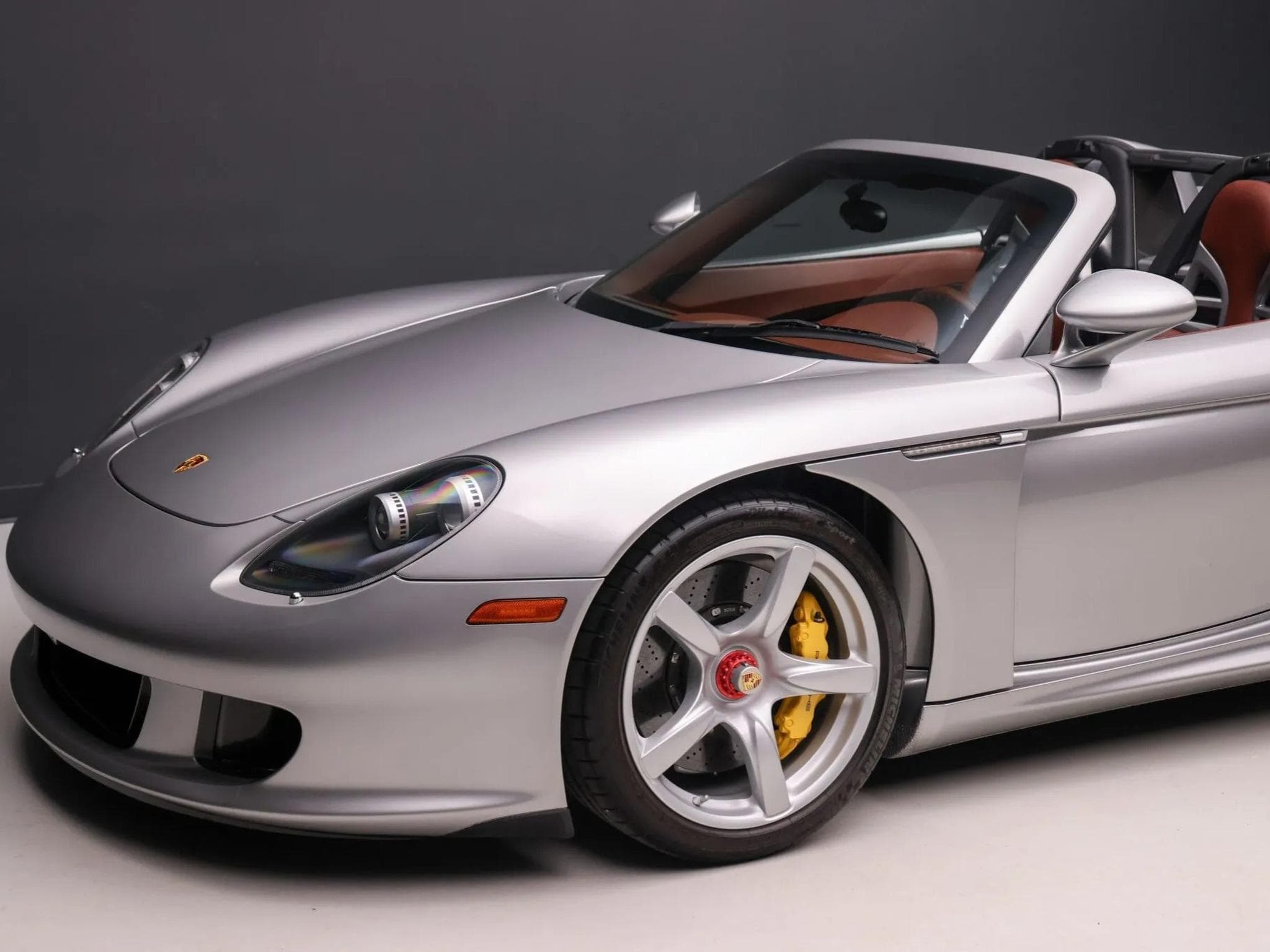 Porsche Carrera GT 1250000 (2005) - Photo 1