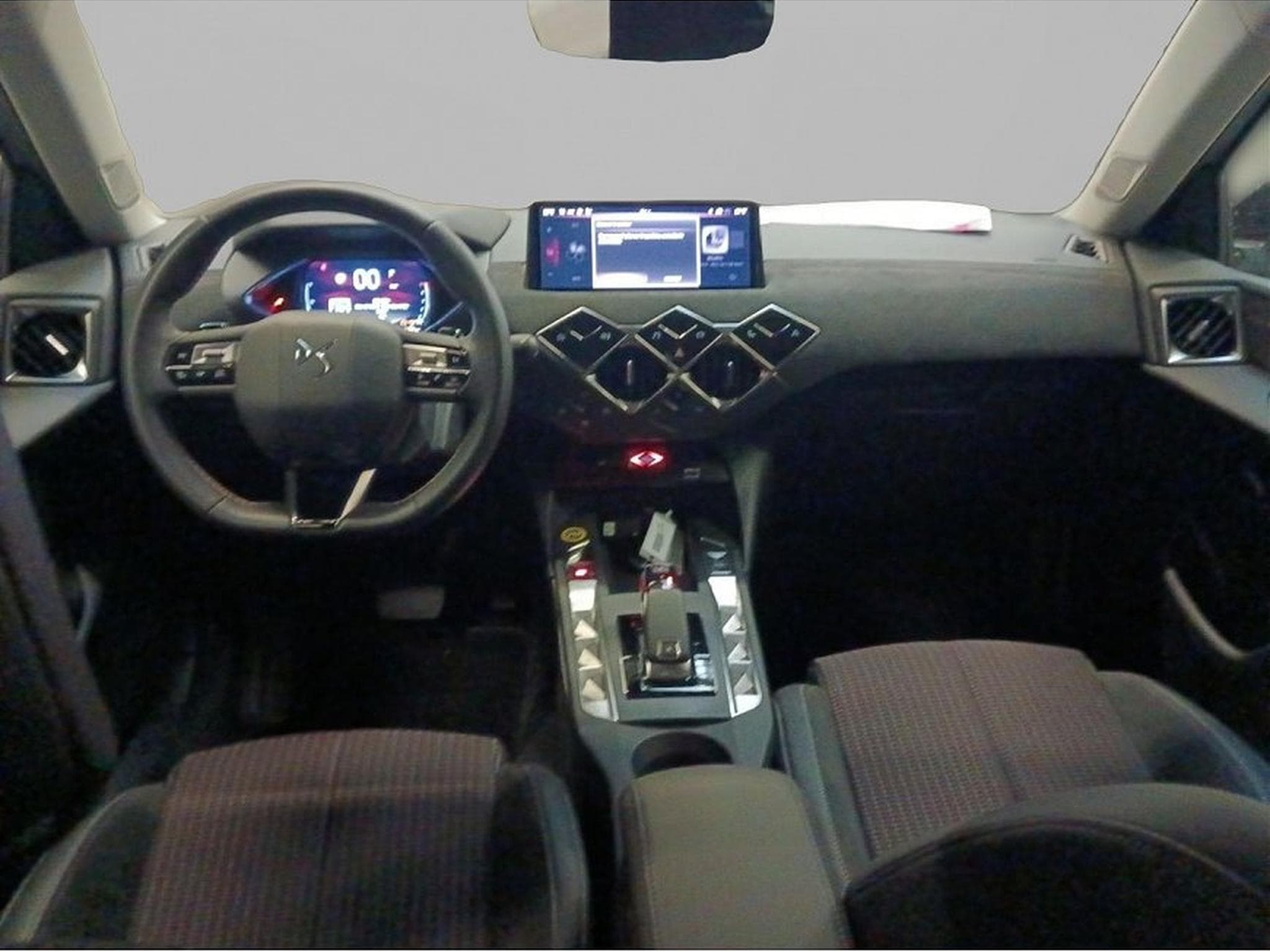 DS Automobiles DS3 (2024) - Foto 5