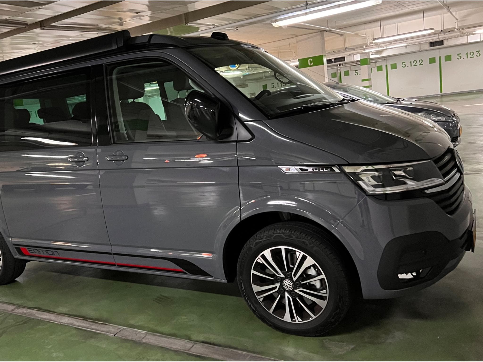 VW California T6.1 Beach Camper (2023) - Photo 3