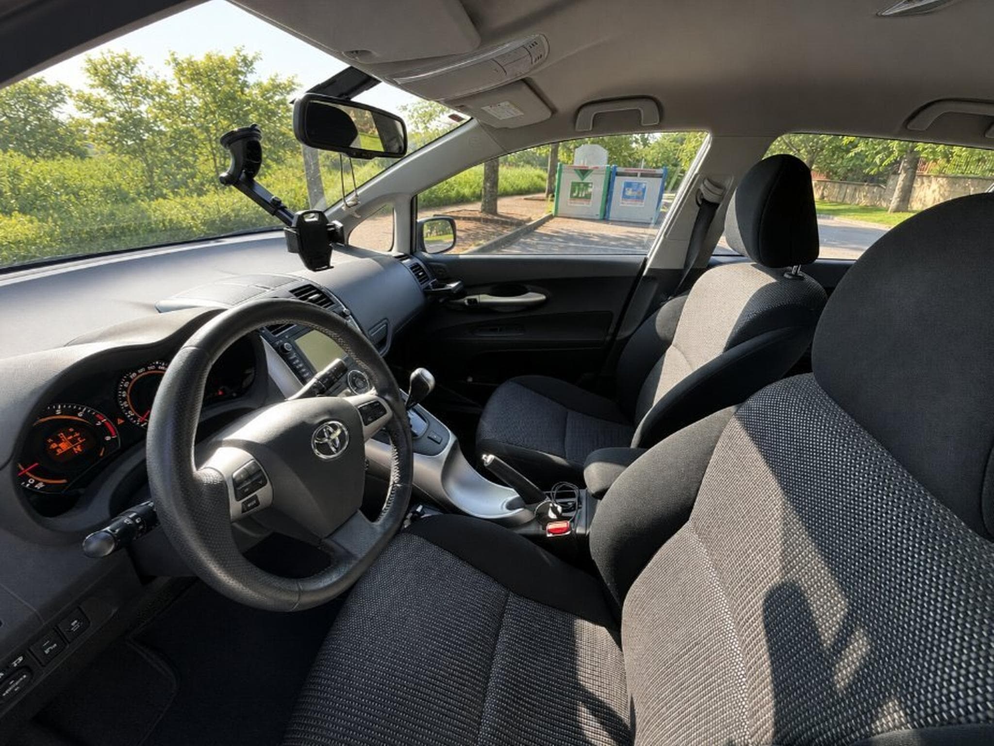 Toyota Auris (2010) - Photo 2