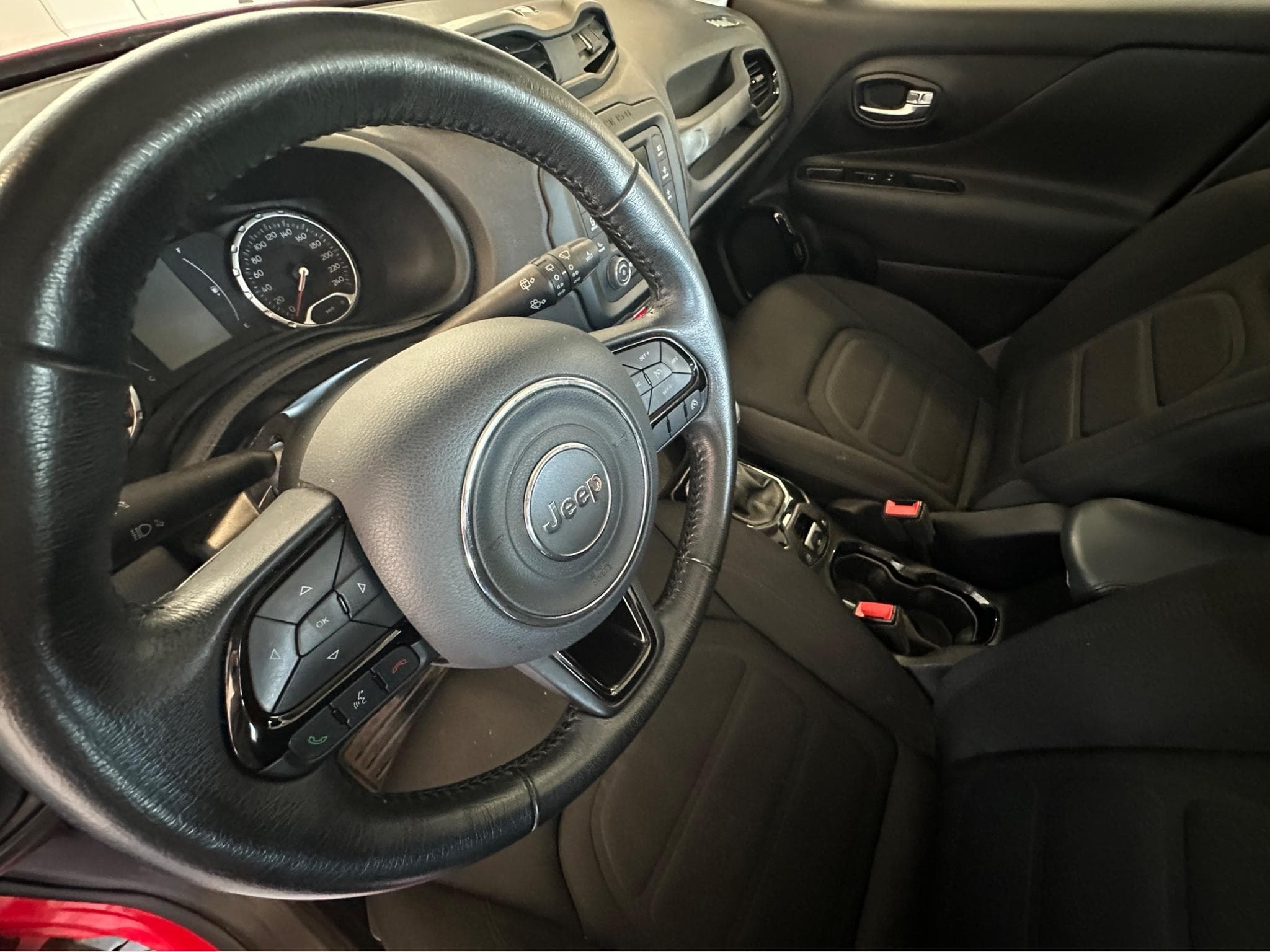 Jeep Renegade (2017) - Photo 3