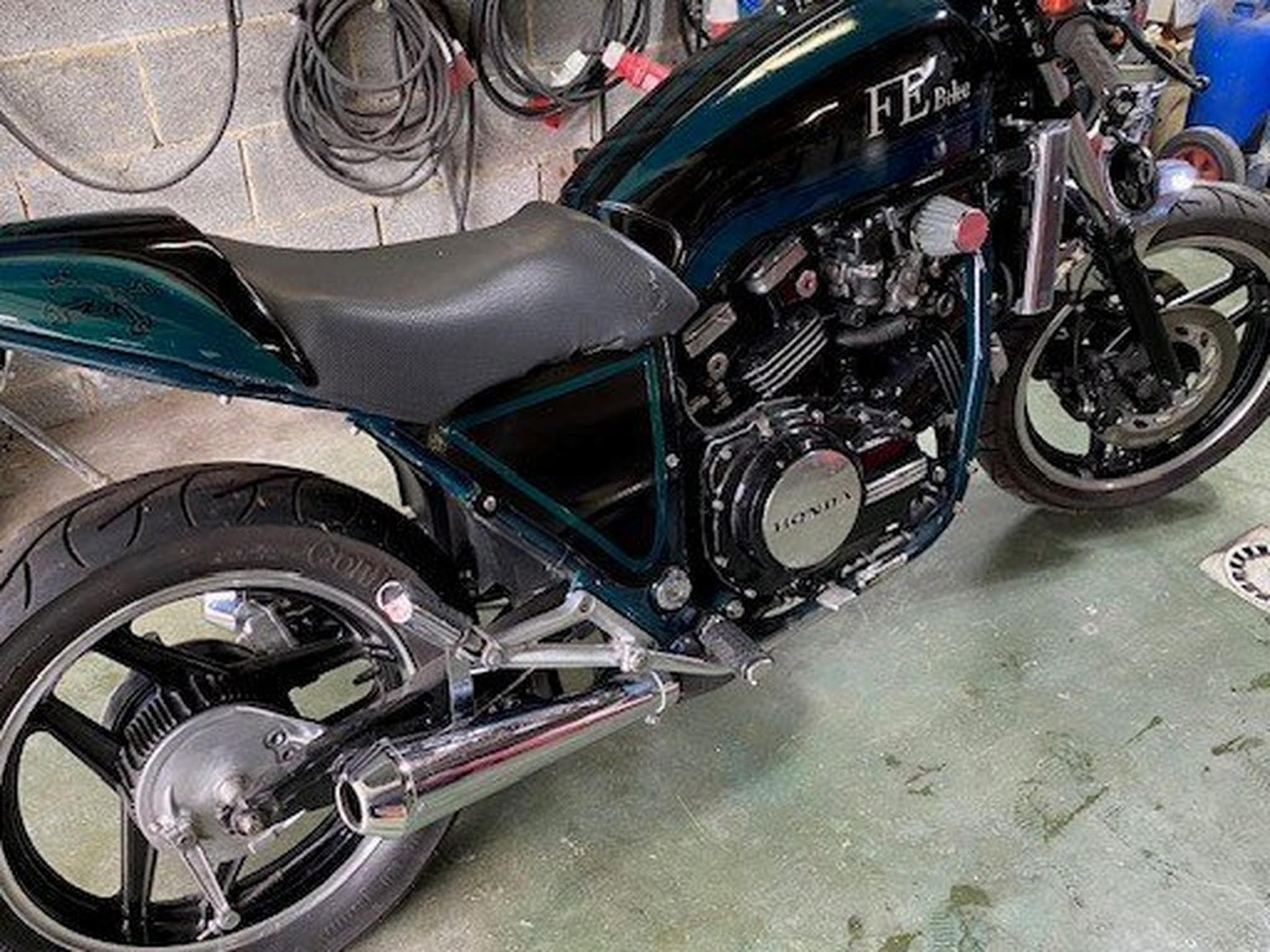 Honda VF Sabre café racer (1982) - Photo 2