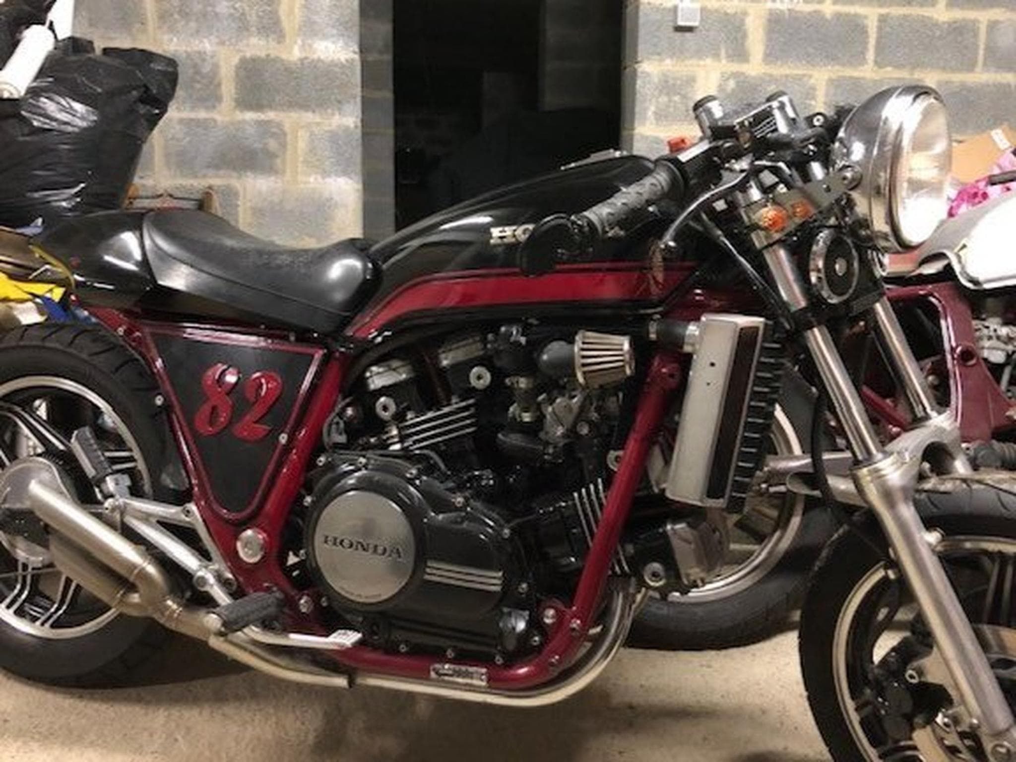 Honda VF Sabre café racer (1982) - Photo 3