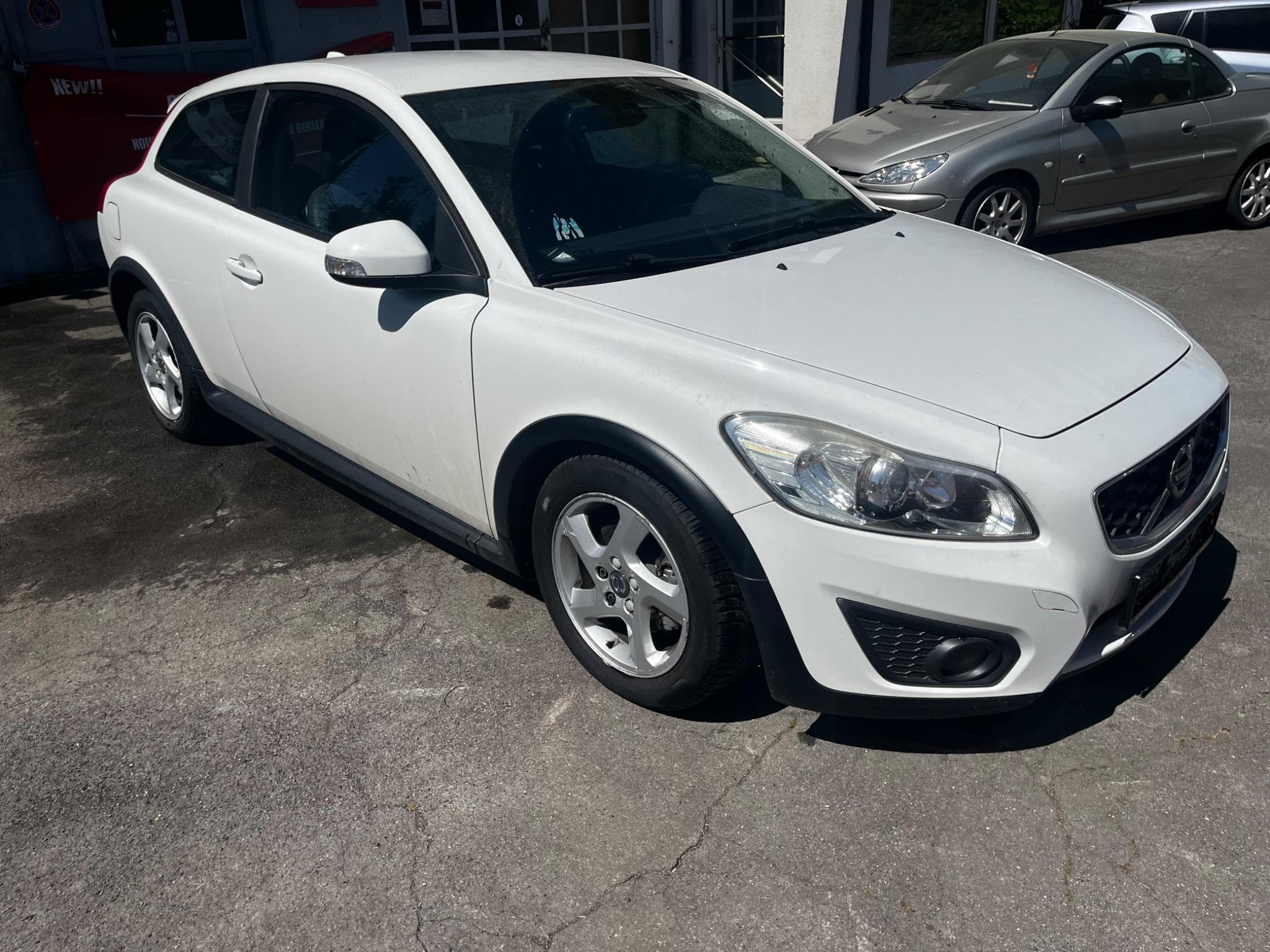 Volvo C30 1.6d drive (2010) - Photo 1