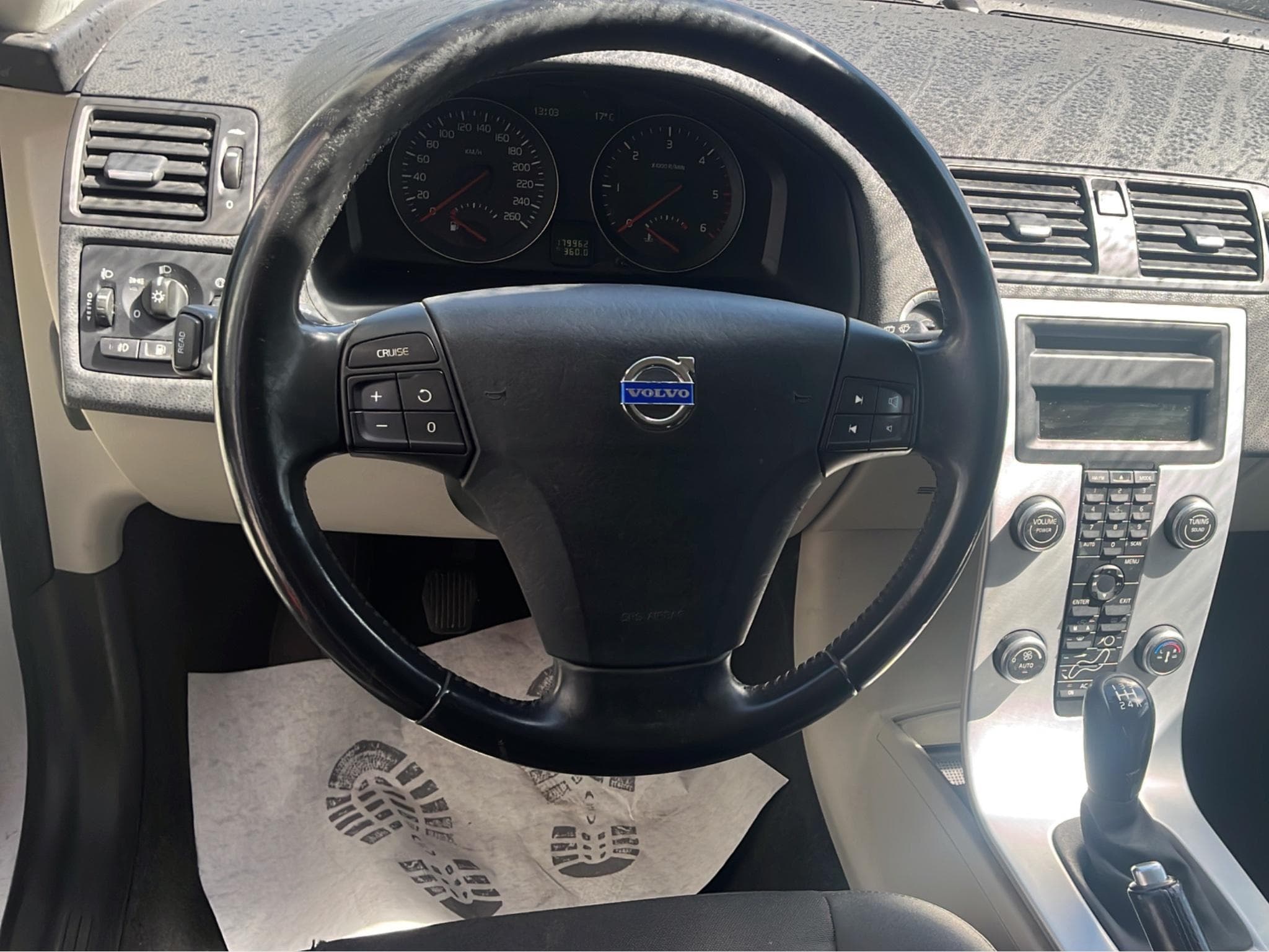 Volvo C30 1.6d drive (2010) - Photo 3