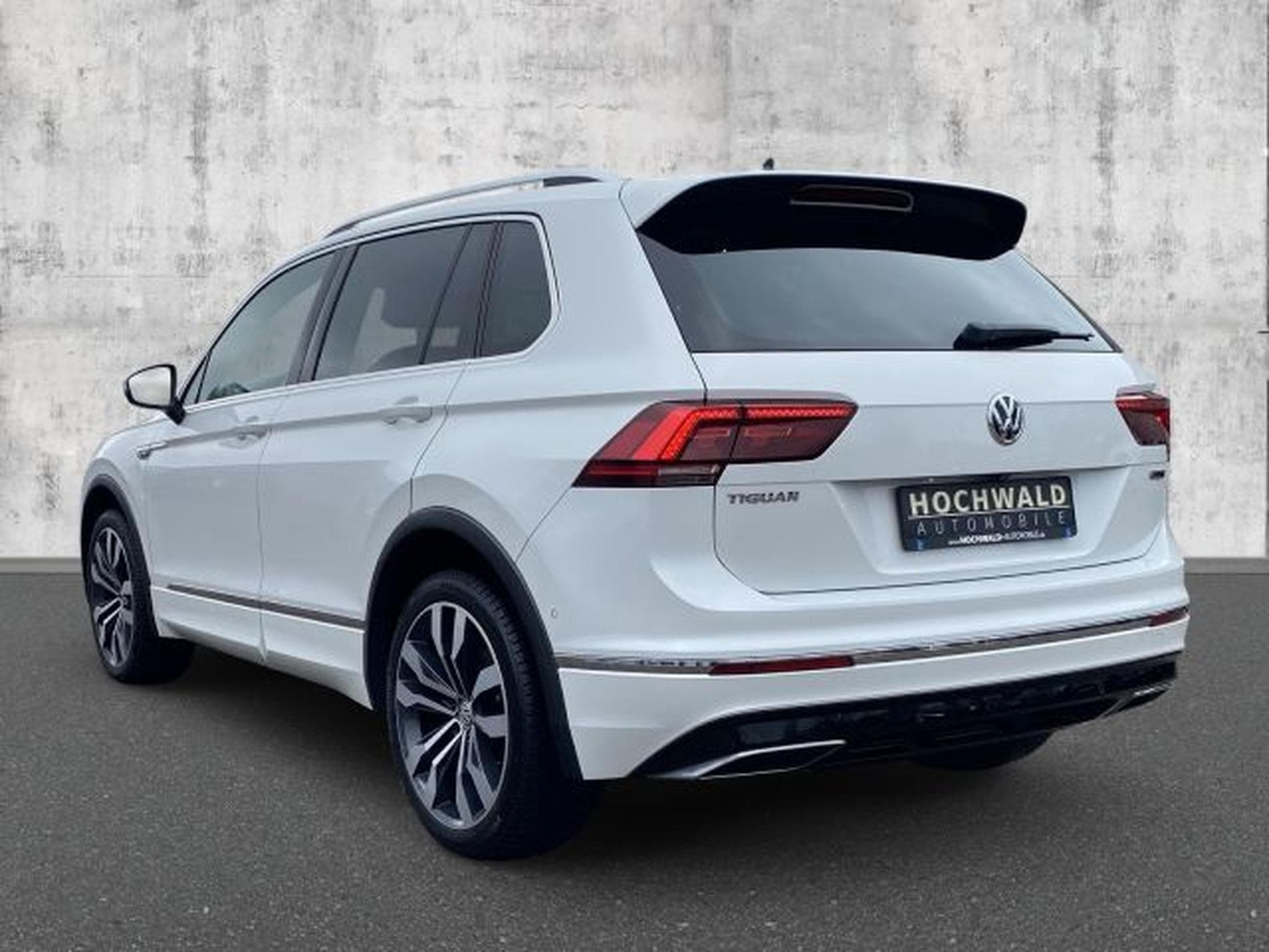 VW Tiguan Tiguan 2.0 TDI DSG Highl. R-Line 4M AHK PANO LED (2018) - Foto 3
