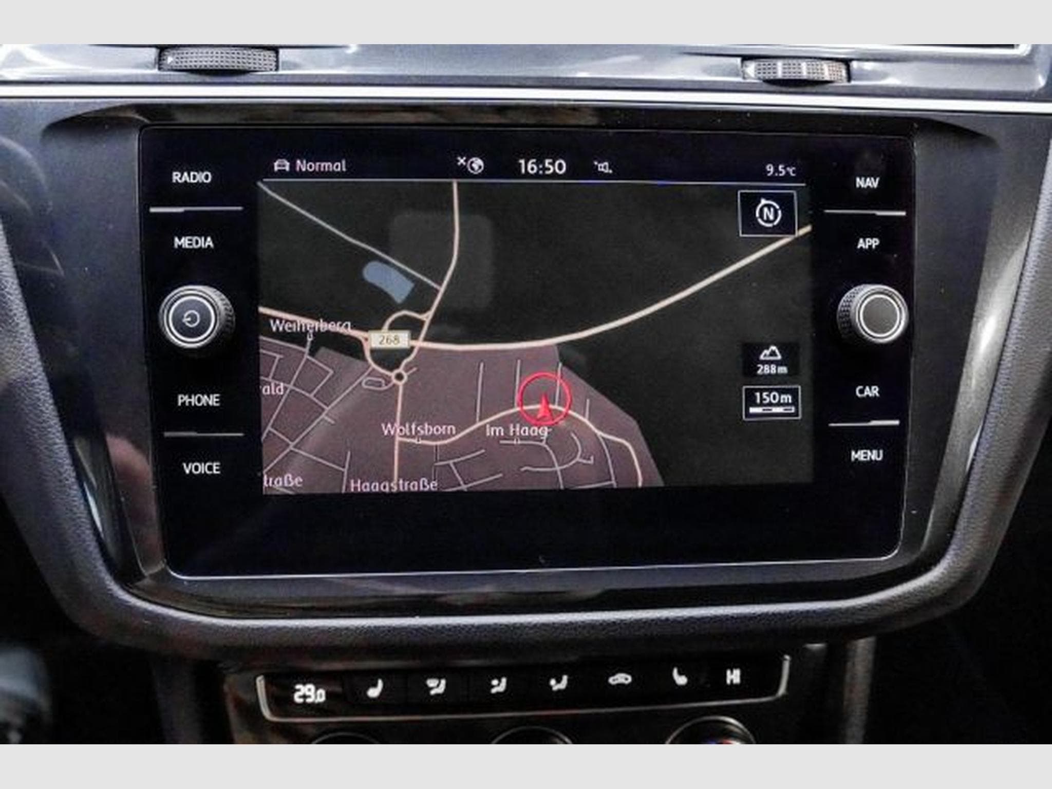 VW Tiguan Tiguan 2.0 TDI DSG Highl. R-Line 4M NAVI LED AHK (2020) - Foto 14