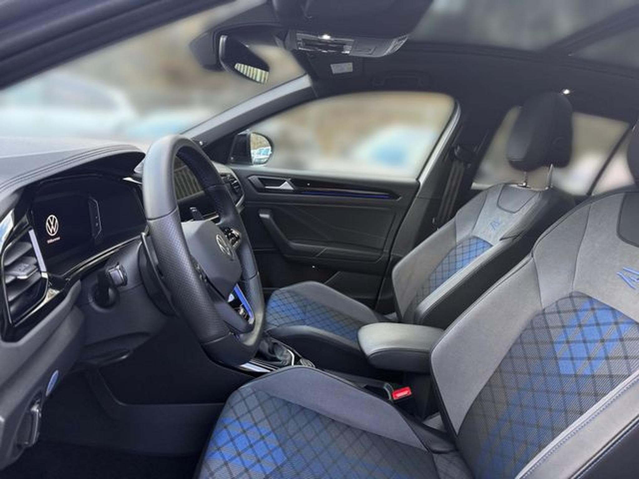 VW T-Roc T-Roc R 4Motion (2023) - Photo 8
