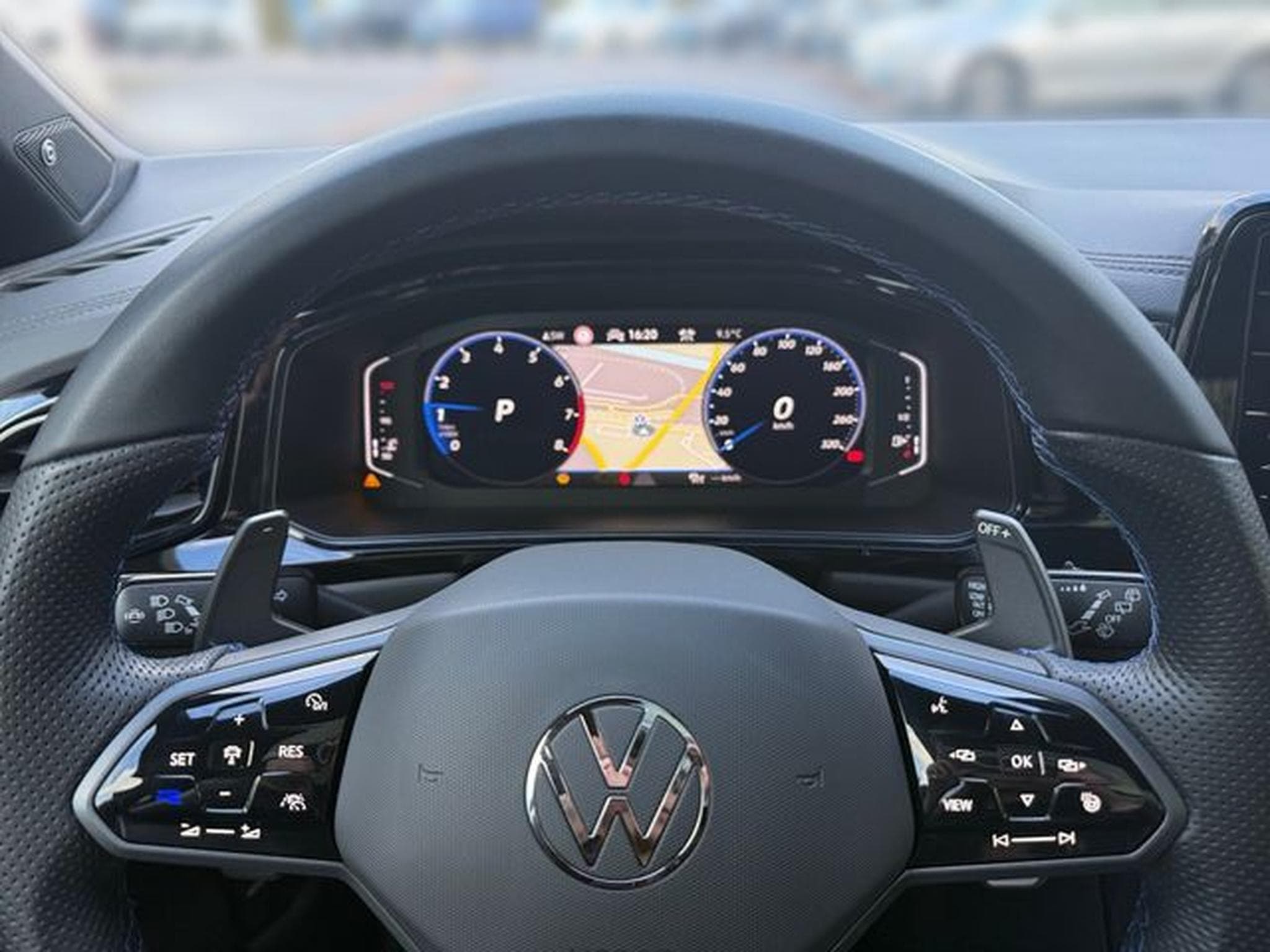 VW T-Roc T-Roc R 4Motion (2023) - Photo 10