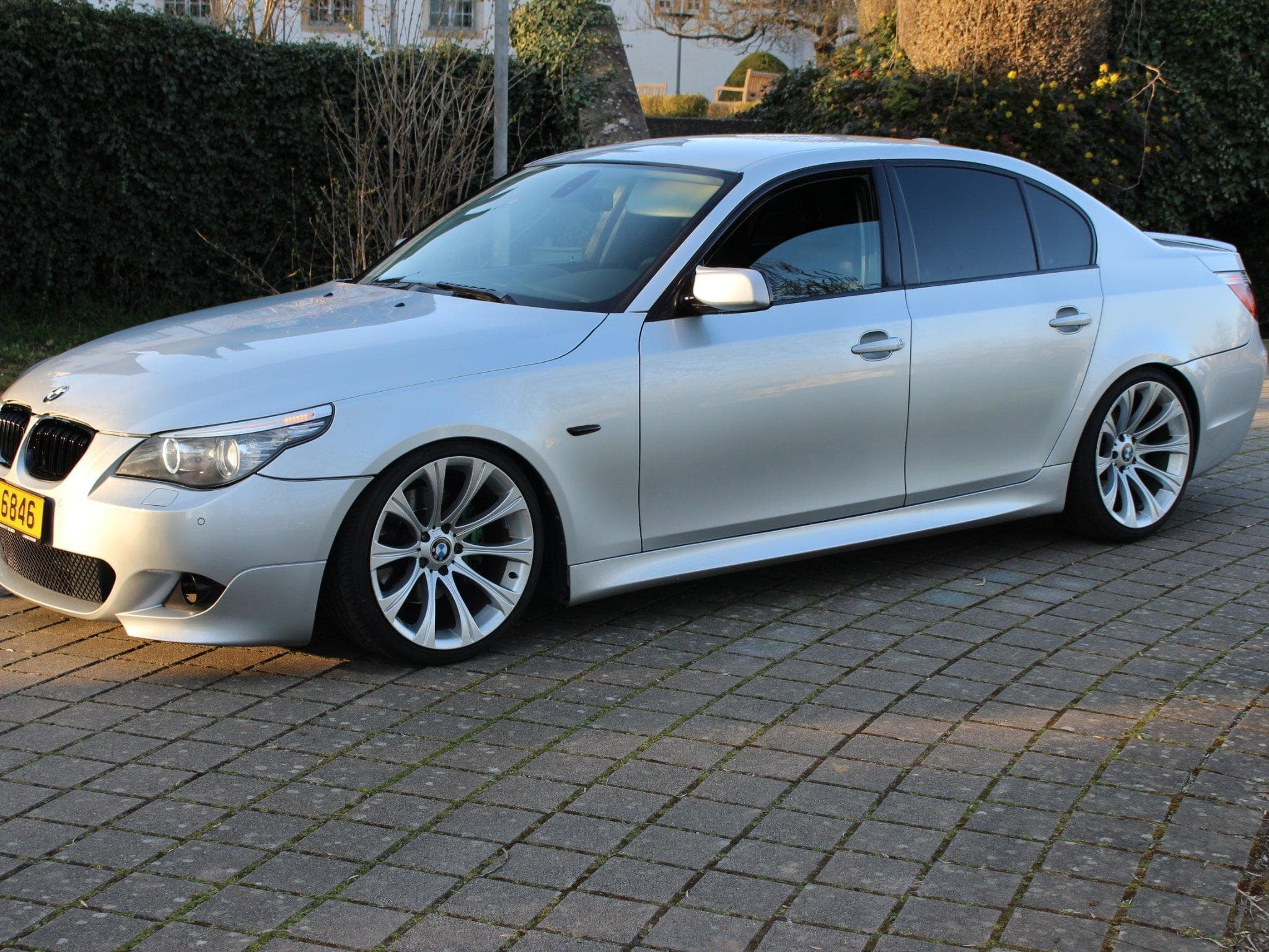 BMW 530 E60 530d LCI (2007) - Photo 2