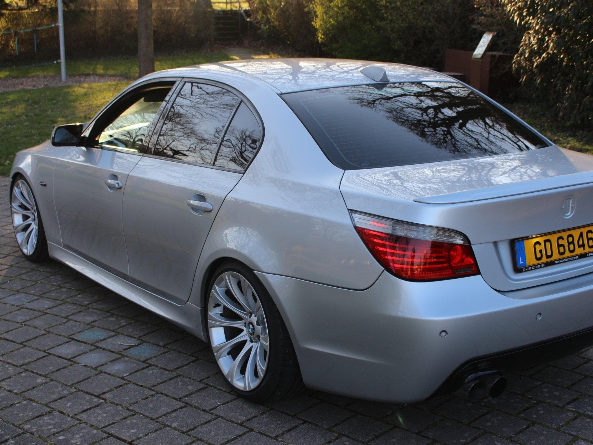 BMW 530 E60 530d LCI (2007) - Photo 1