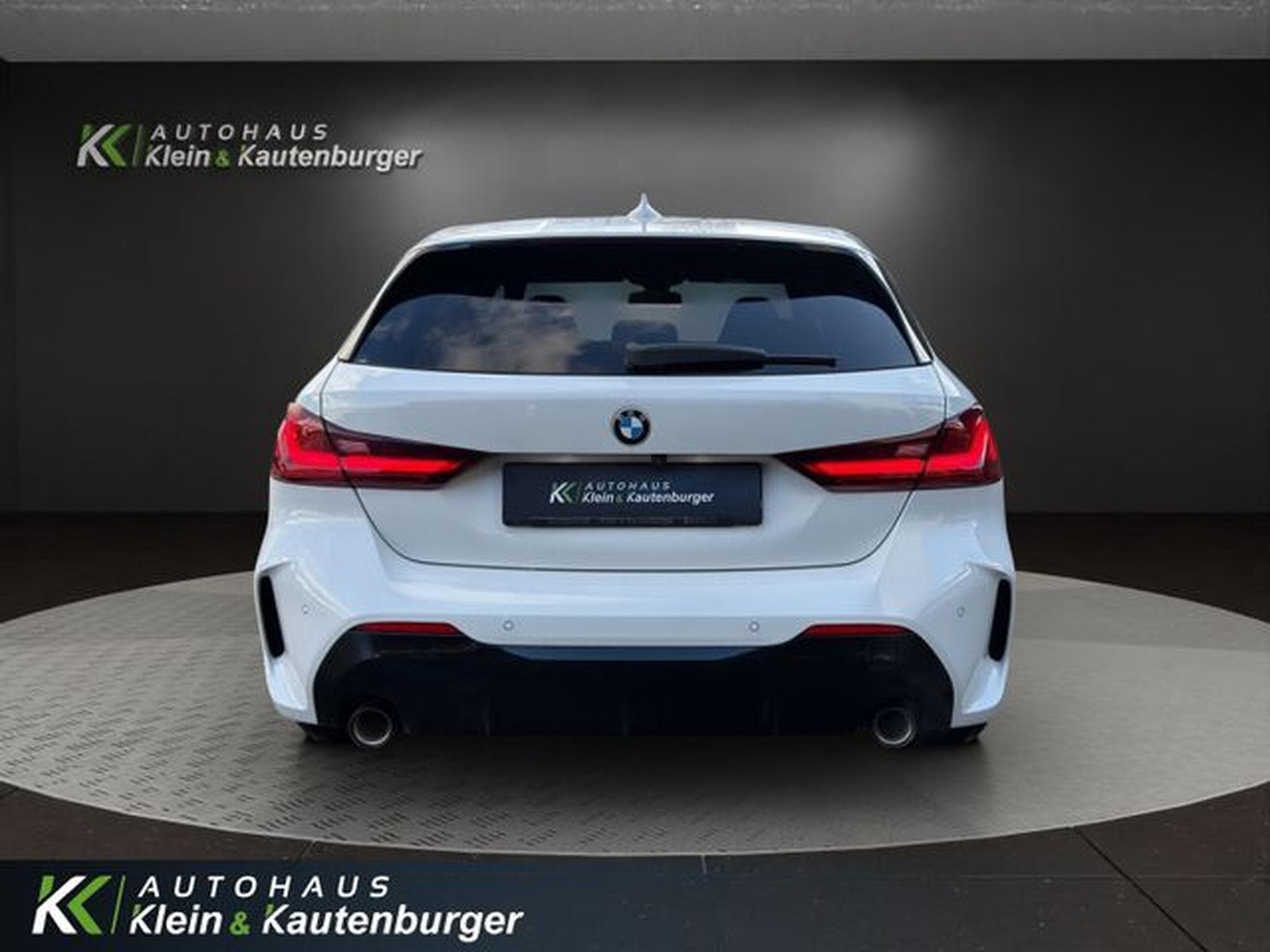 BMW 120 120 i M Sport +SPORTSITZE+SHADOW+HARMAN-KARDON (2024) - Foto 6