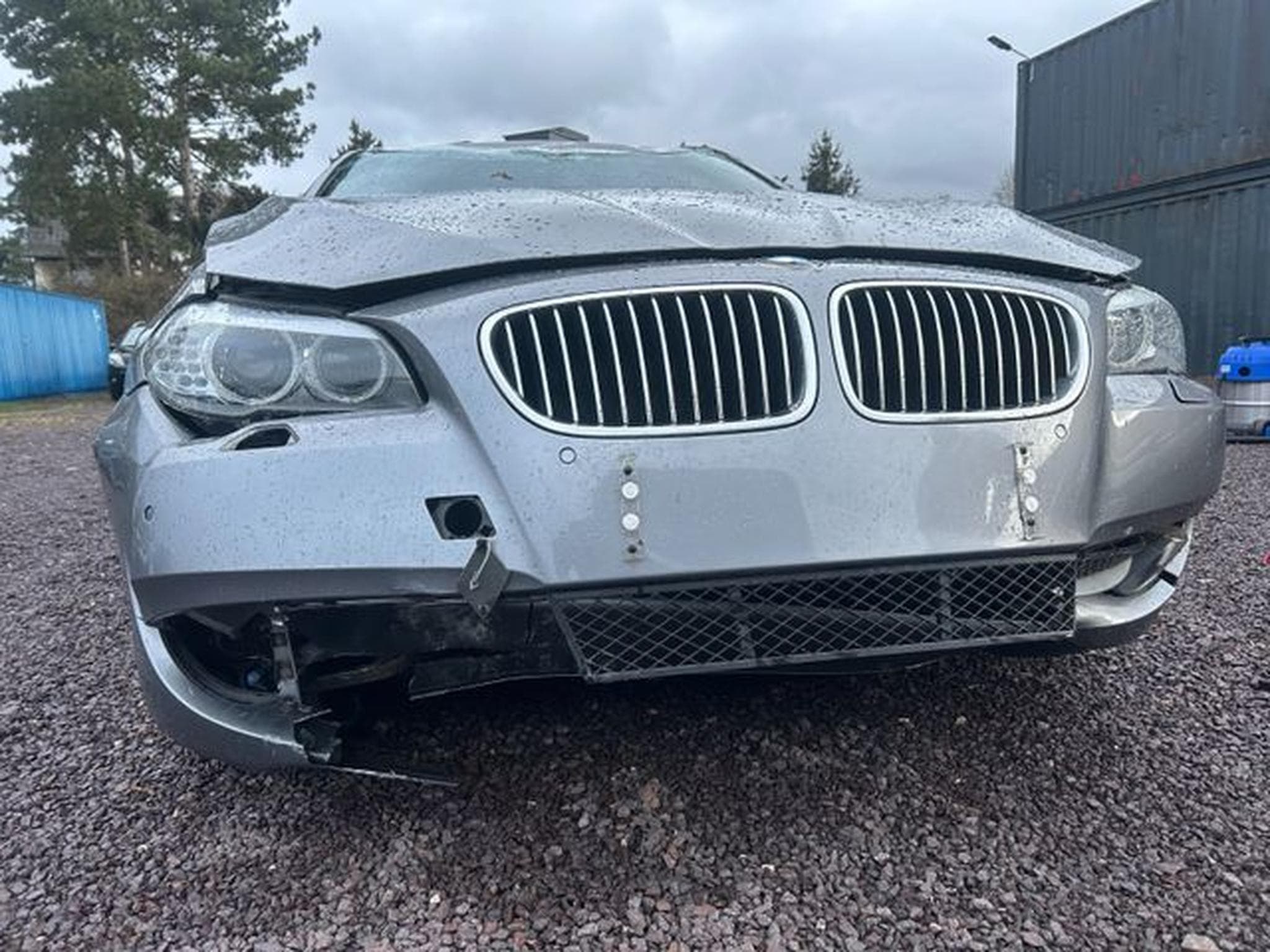 BMW 528 528 i Lim. xDrive *Autom.*Navi*Bi-Xenon*UNFALL* (2013) - Photo 3