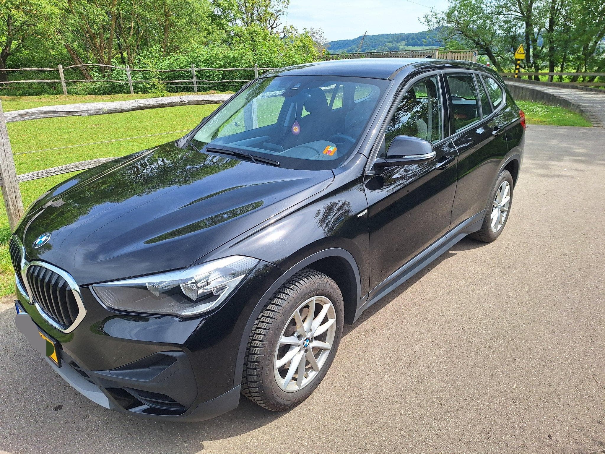 BMW X1 sDrive 18i (2021) - Photo 2