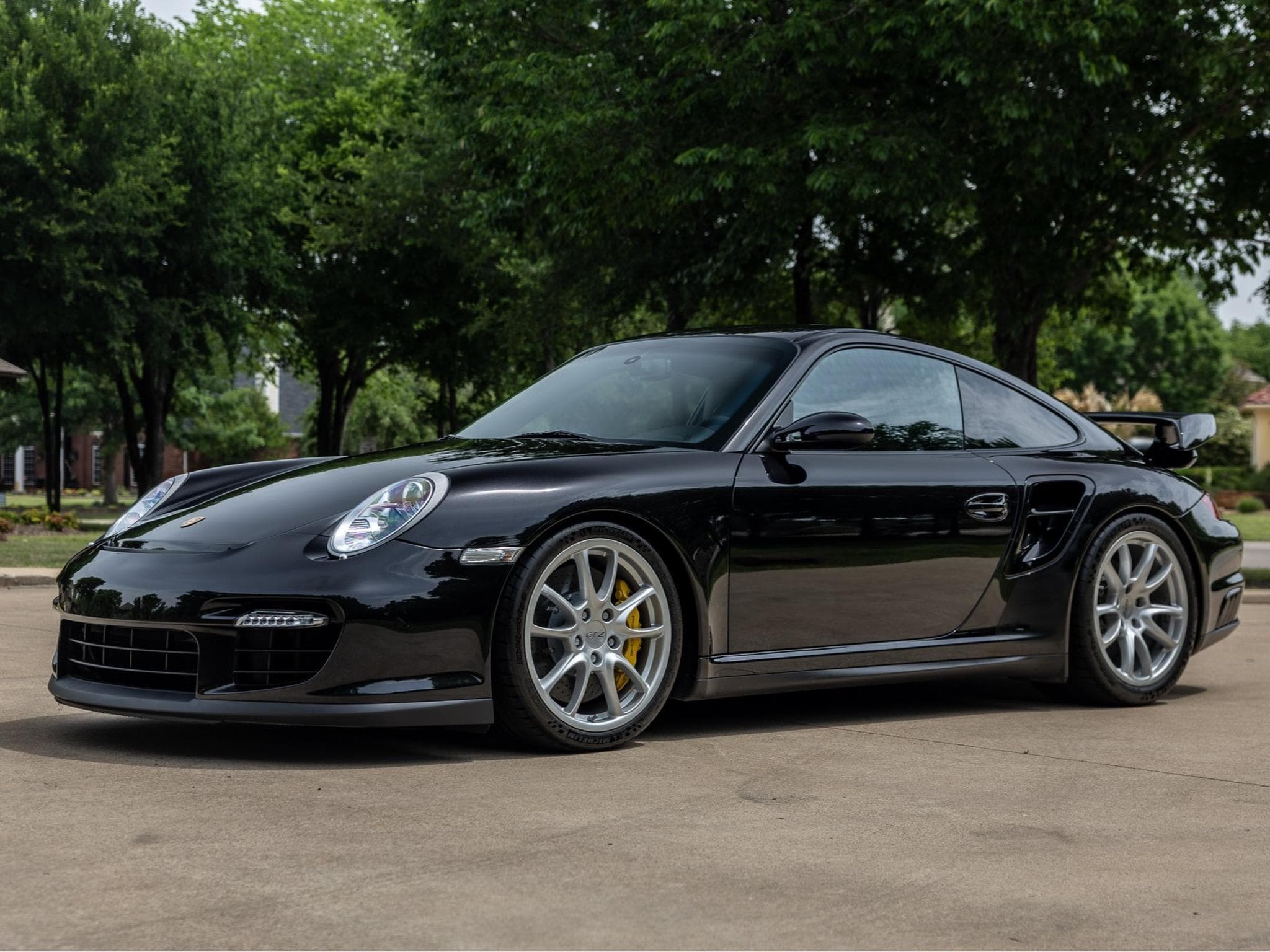 Porsche 911 GT2 (2008) - Photo 1