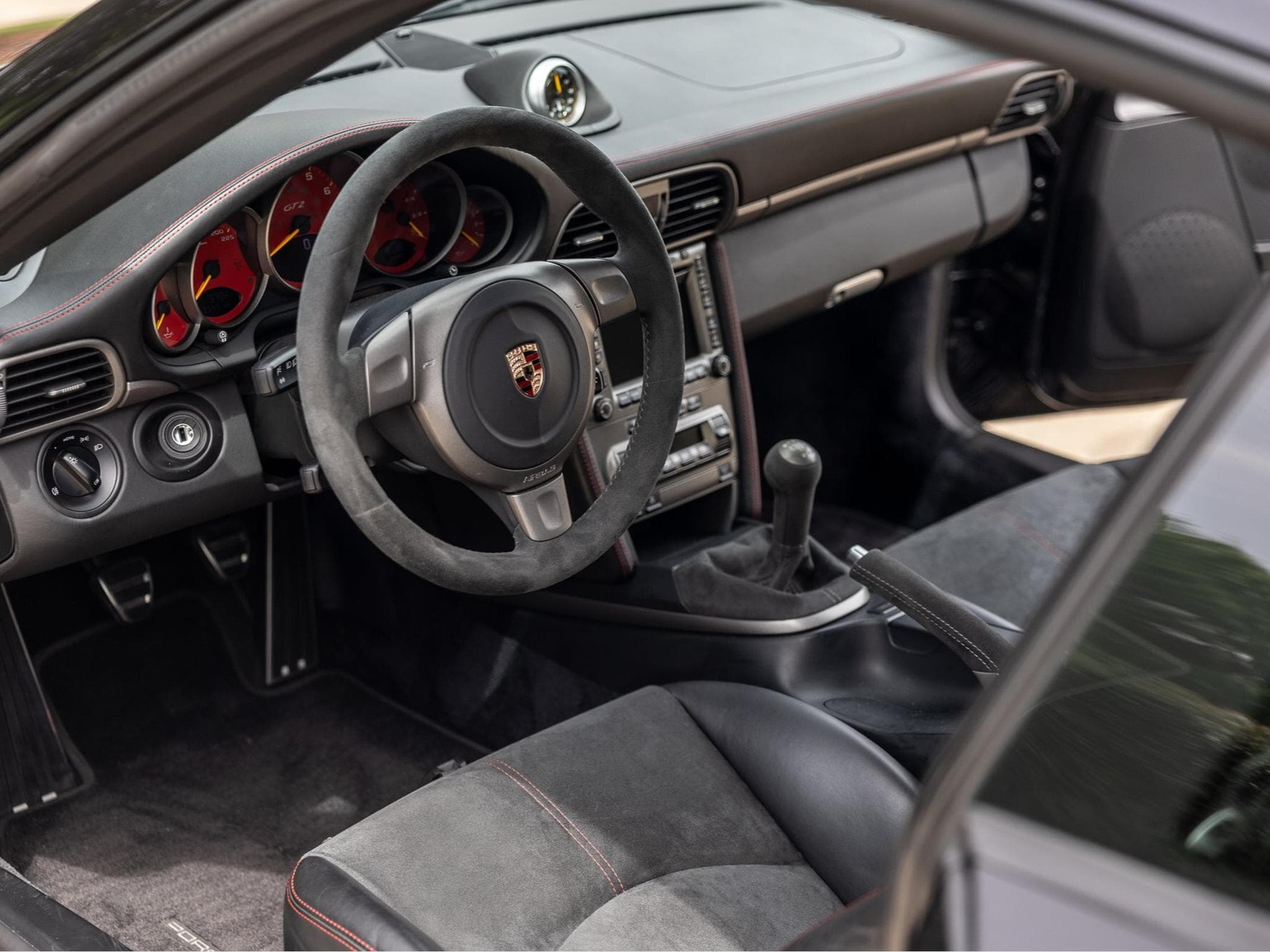 Porsche 911 GT2 (2008) - Photo 2