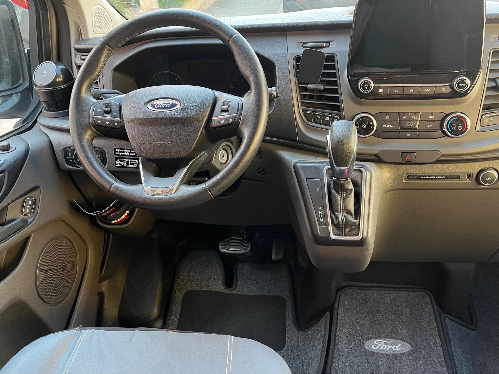 Ford Transit NUGGET (2021) - Photo 2