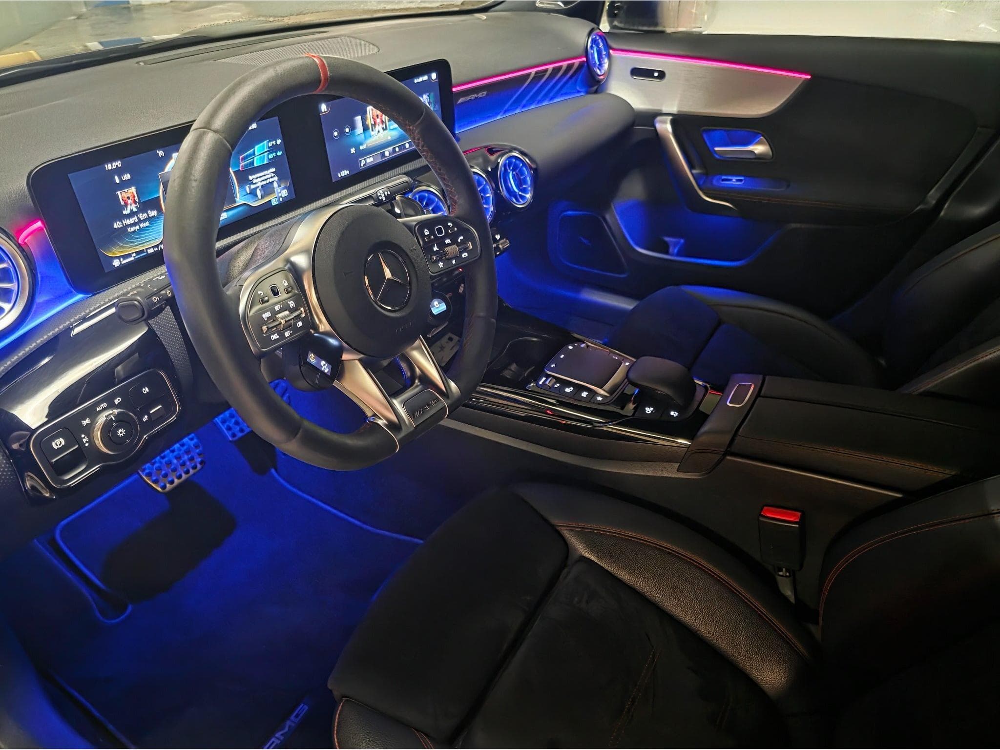 Mercedes A 35 AMG AMG (2021) - Photo 7