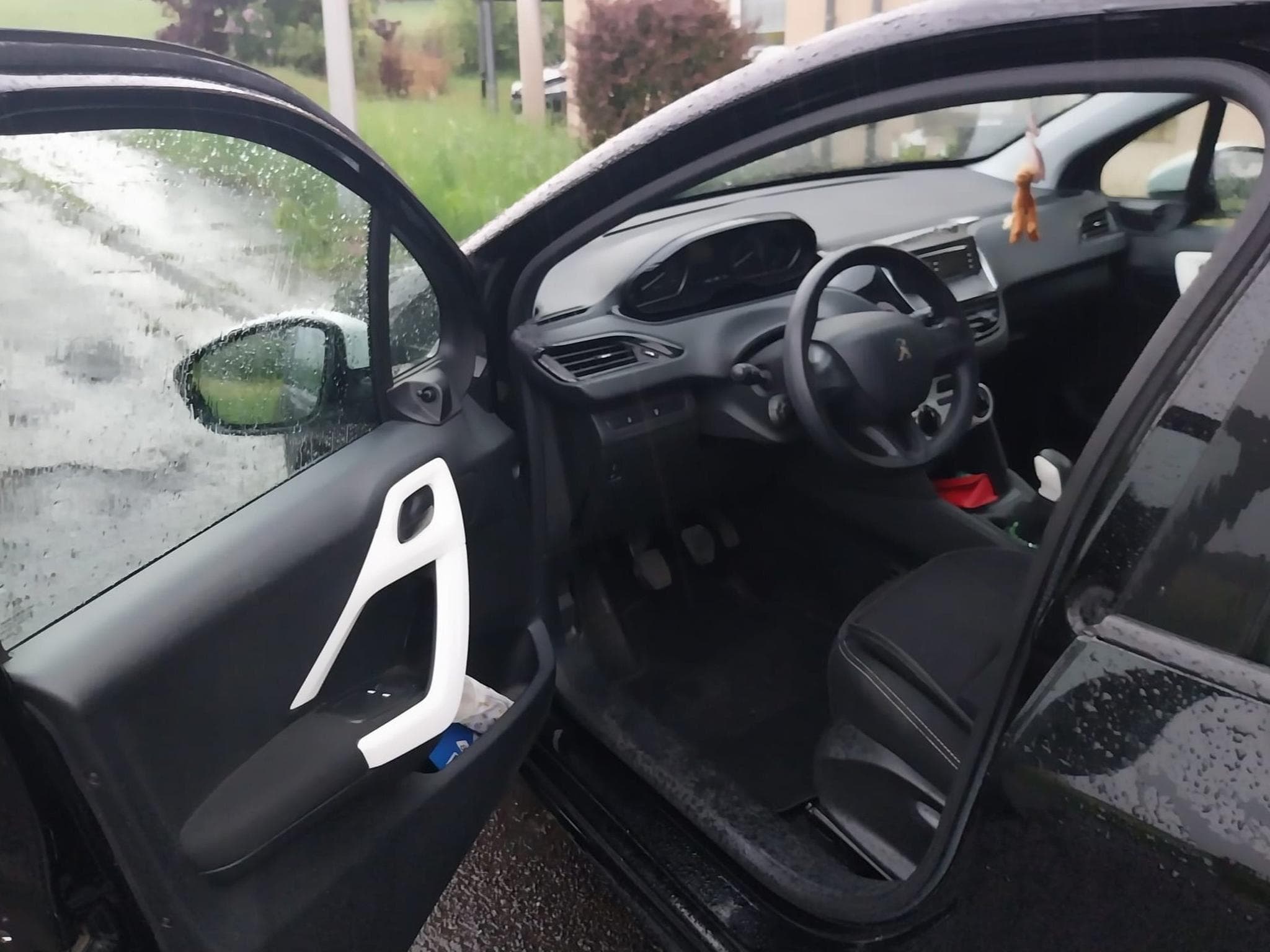 Peugeot 208 208 5p 1.6 75cv Like blue Hdi (2018) - Photo 3
