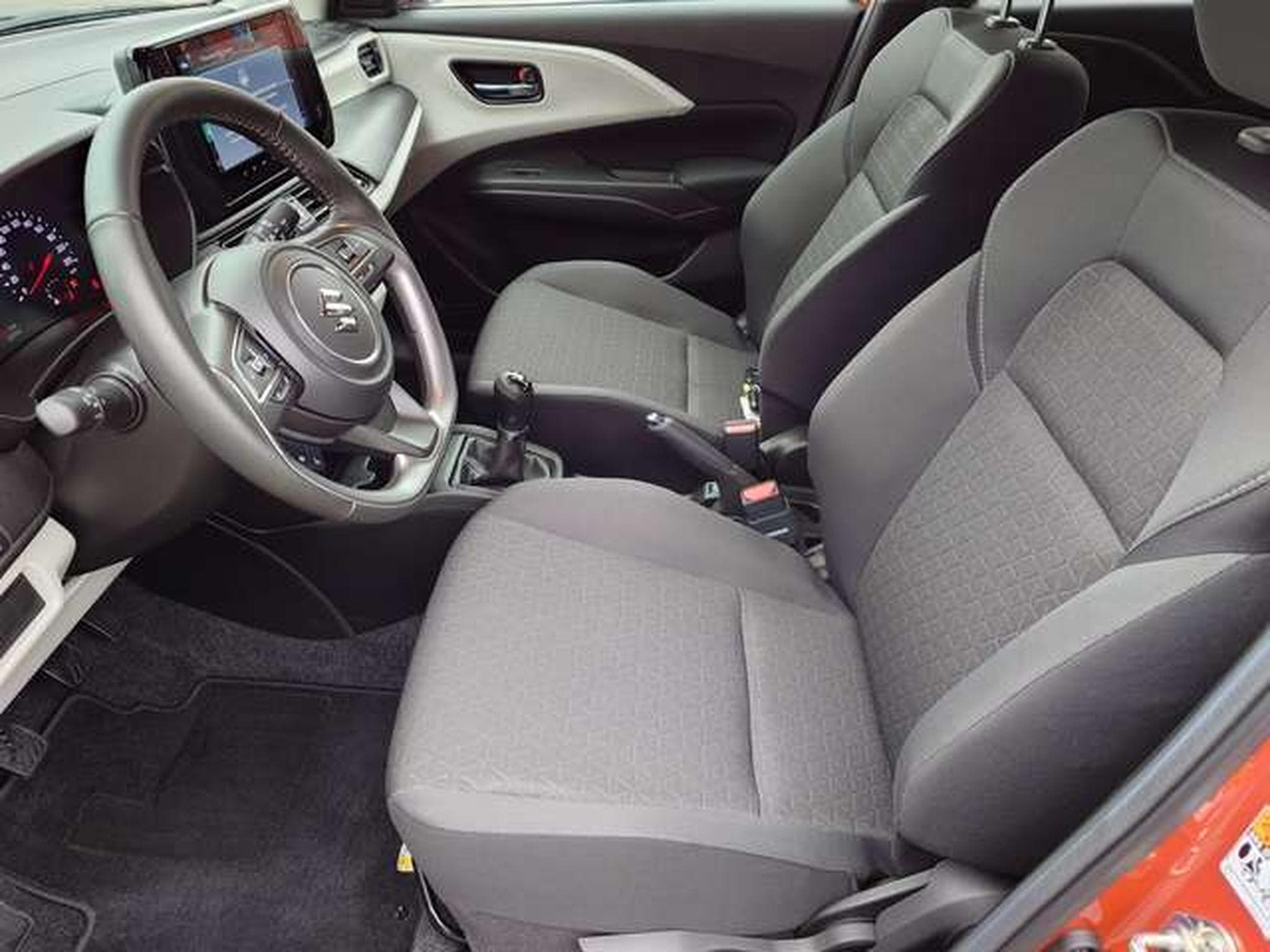 Suzuki Swift Swift 1.2i SHVS Grand Luxe 12V (2025) - Foto 6