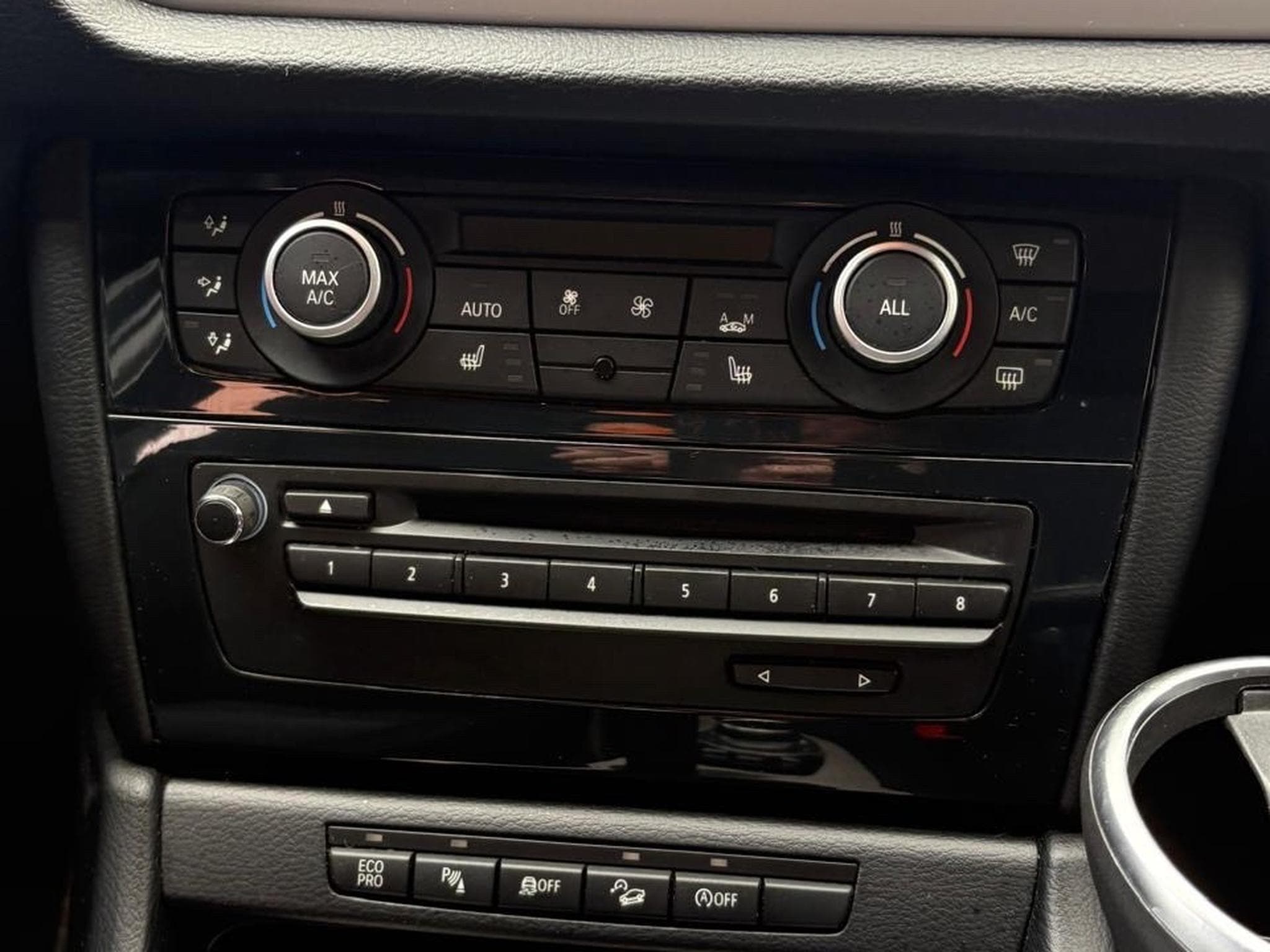 BMW X1 xDrive18d (2014) - Photo 10