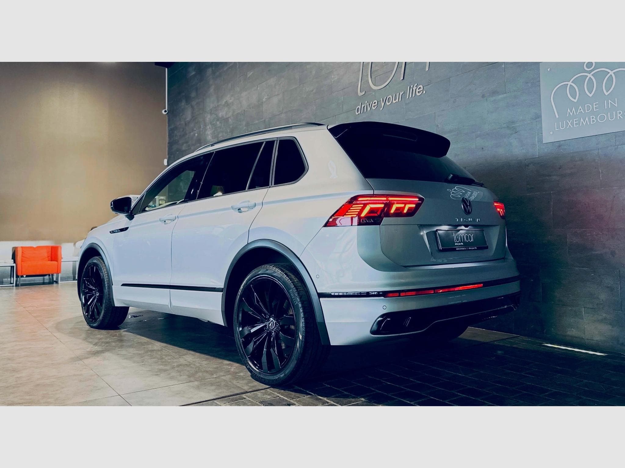 VW Tiguan TIGUAN R-LINE TSI 4MOTION DSG (2021) - Photo 4