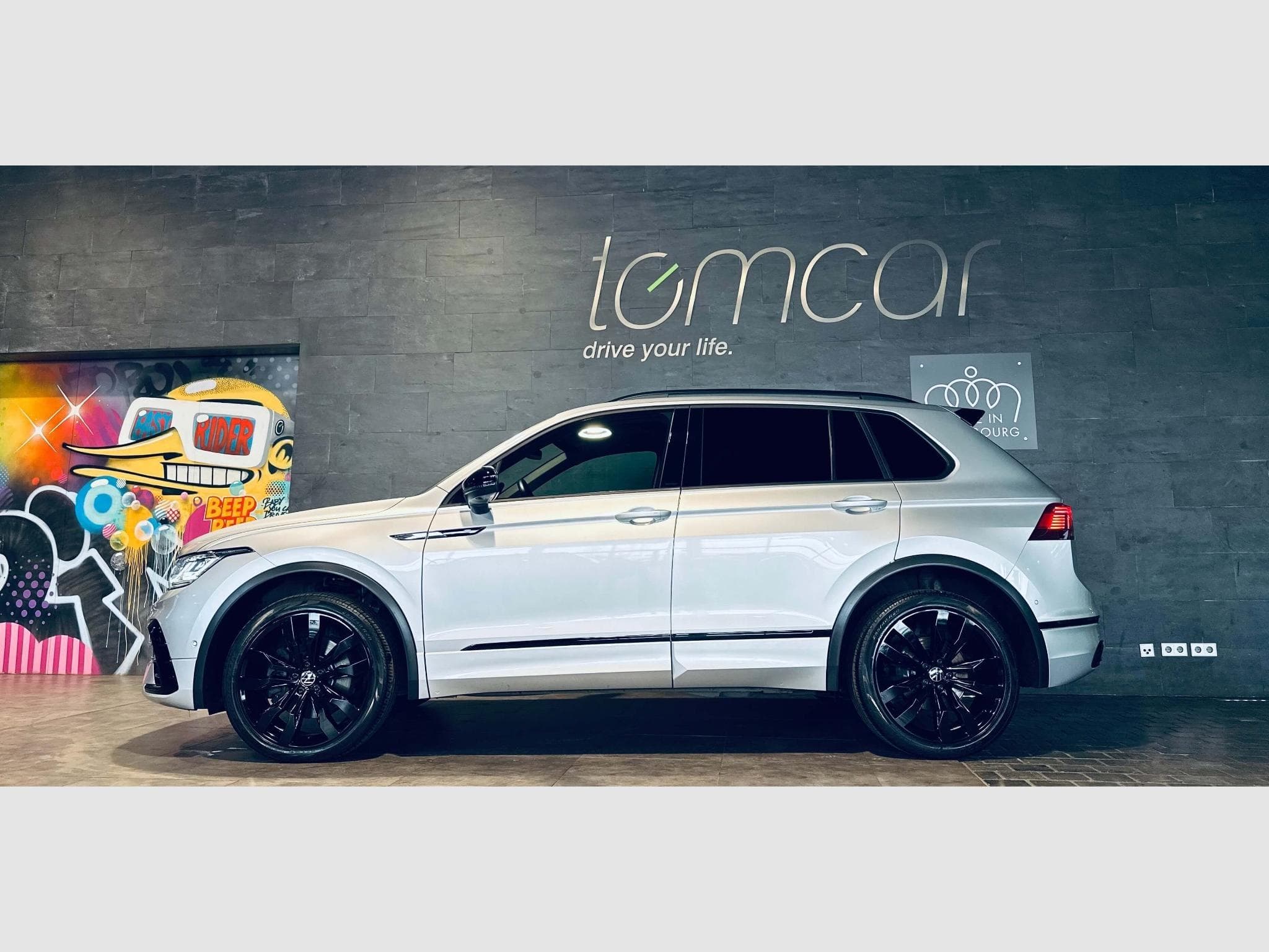 VW Tiguan TIGUAN R-LINE TSI 4MOTION DSG (2021) - Photo 1