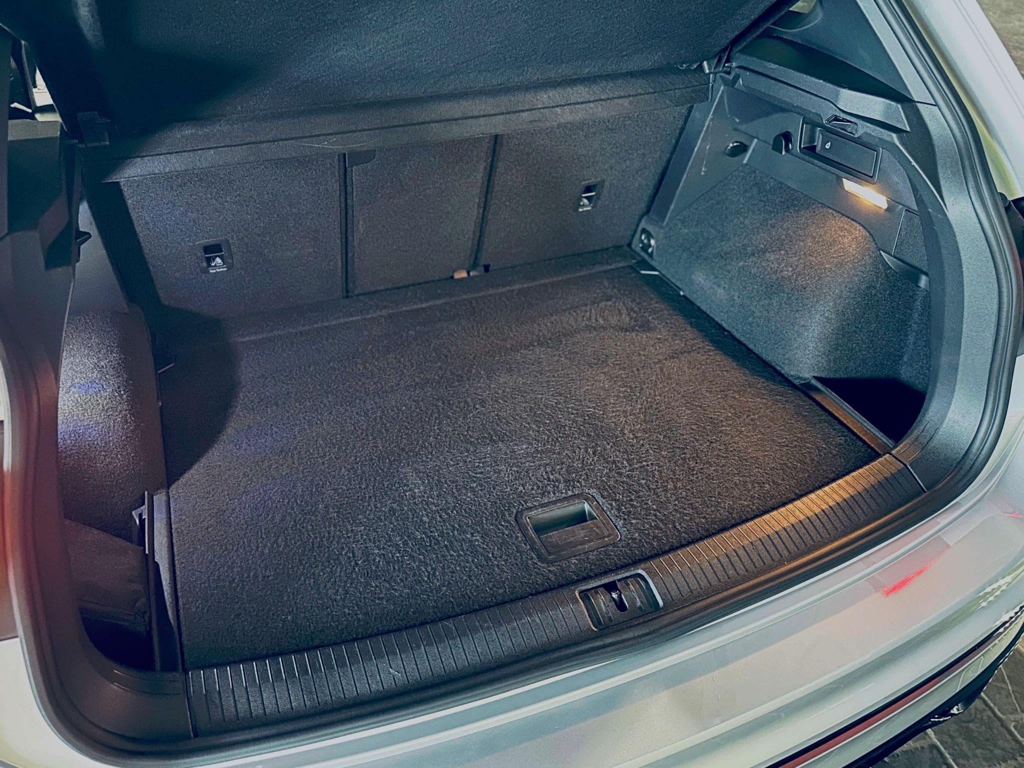 VW Tiguan TIGUAN R-LINE TSI 4MOTION DSG (2021) - Photo 13