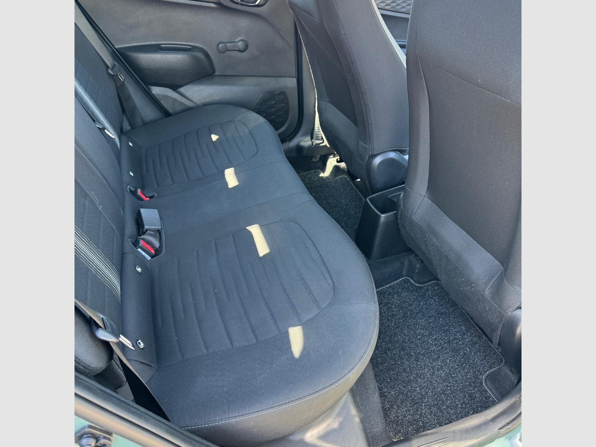Hyundai i10 1,0TWIST TECHNO PACK (2021) - Foto 15