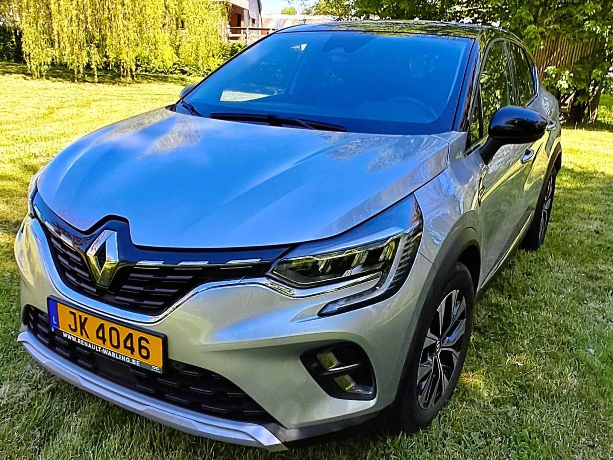 Renault Captur 1.6 E-TECH PLUG-IN HYBRID (2023) - Foto 2