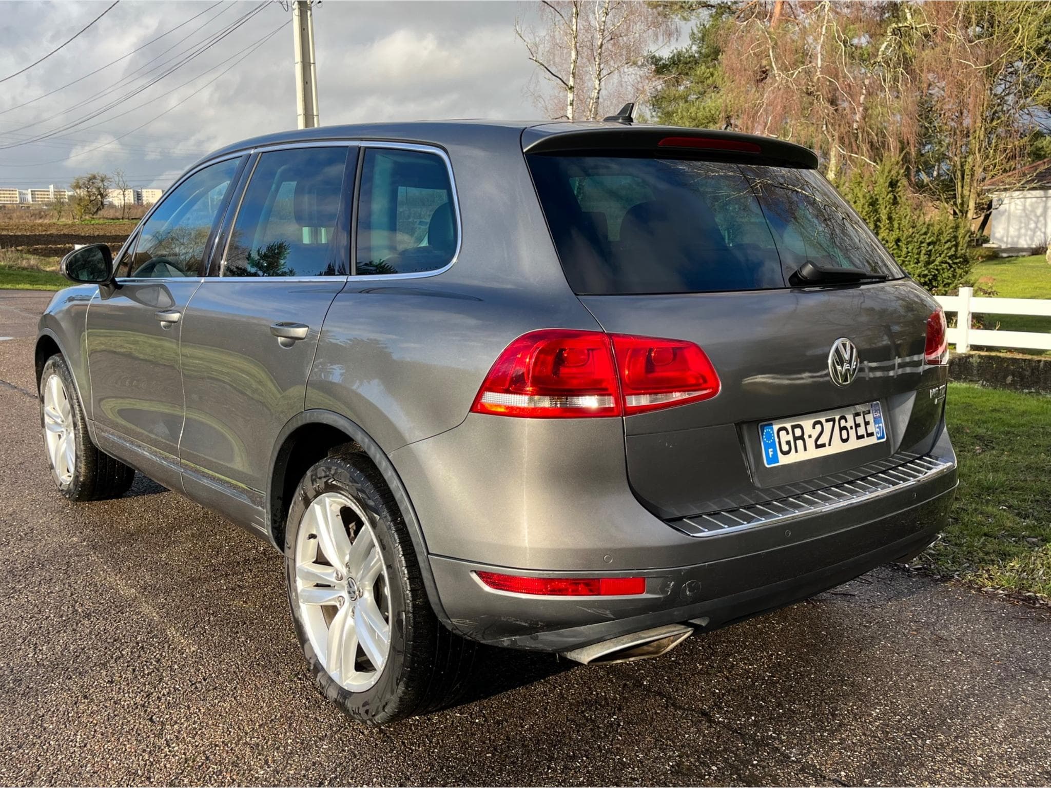 VW Touareg V6 TDI CARAT BV8 245ch (2014) - Photo 2