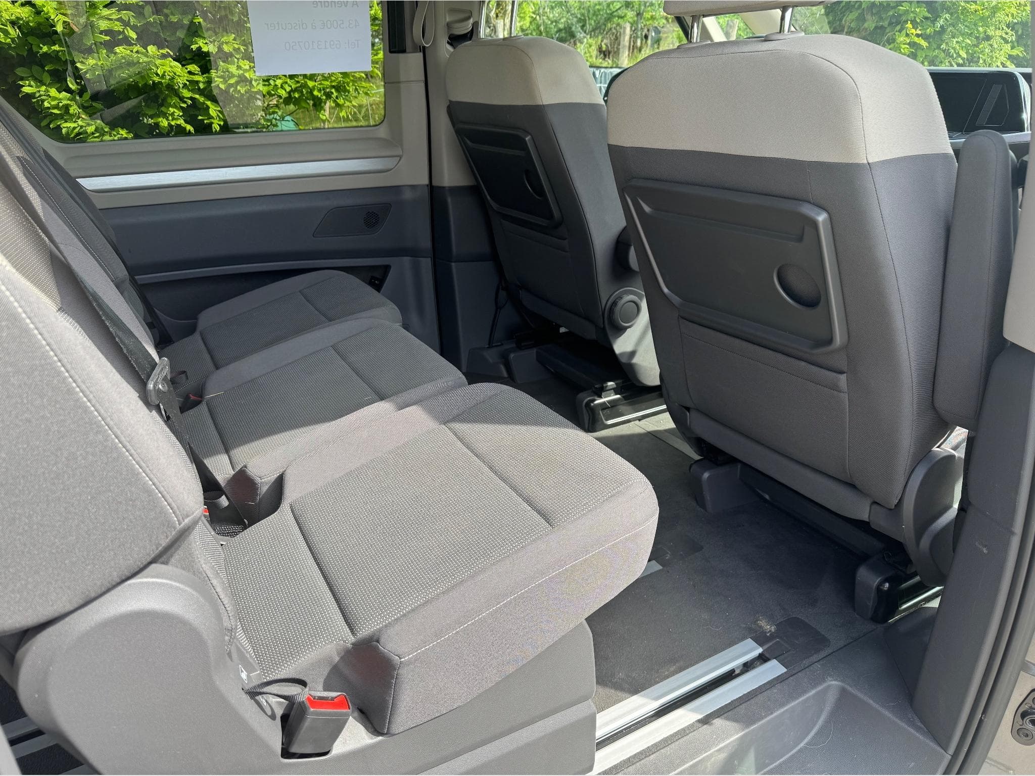 VW Multivan Bulli (2024) - Photo 2