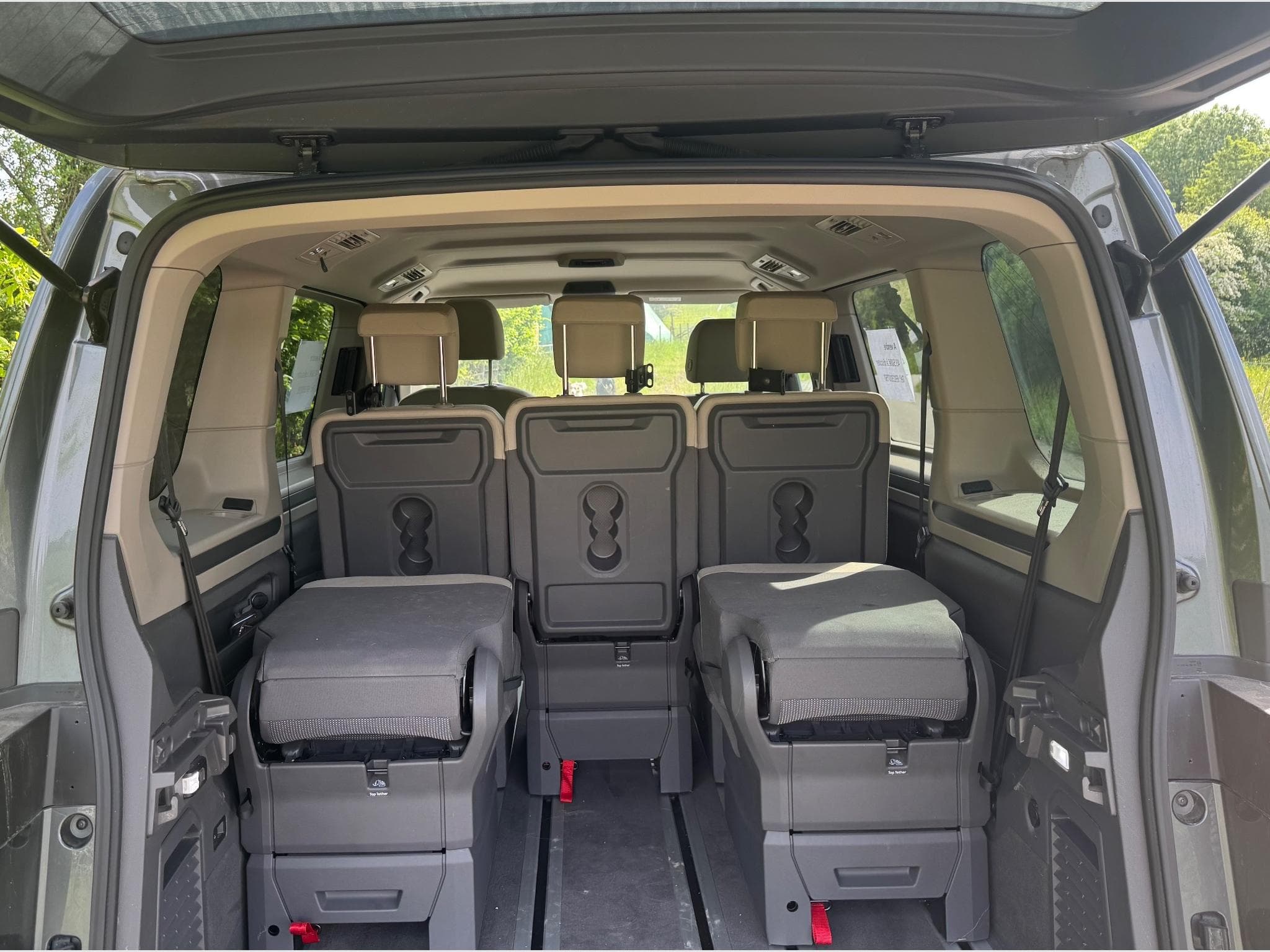 VW Multivan Bulli (2024) - Photo 4