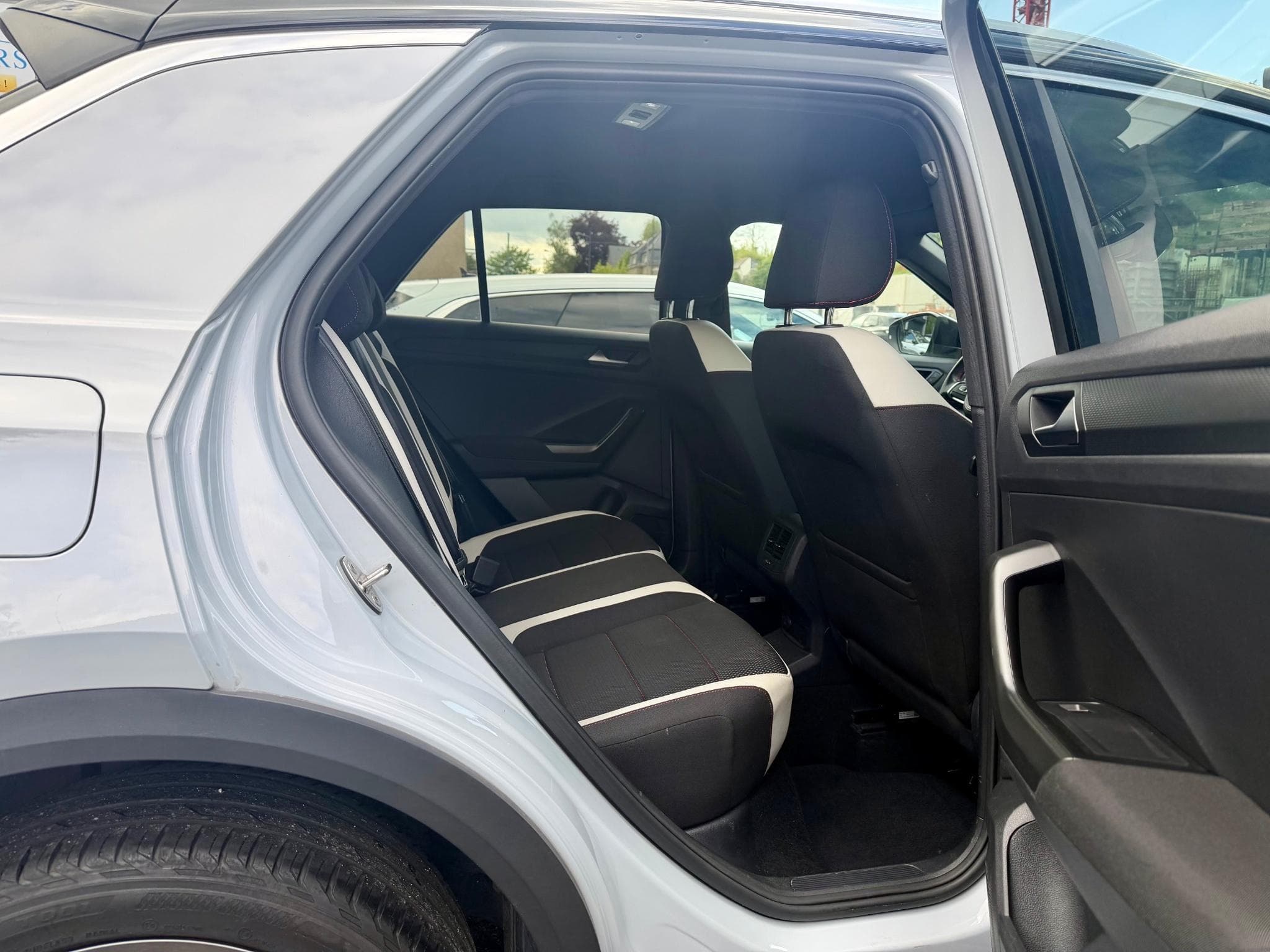 VW T-Roc 1.5 TSI 150 Sport (2019) - Photo 10