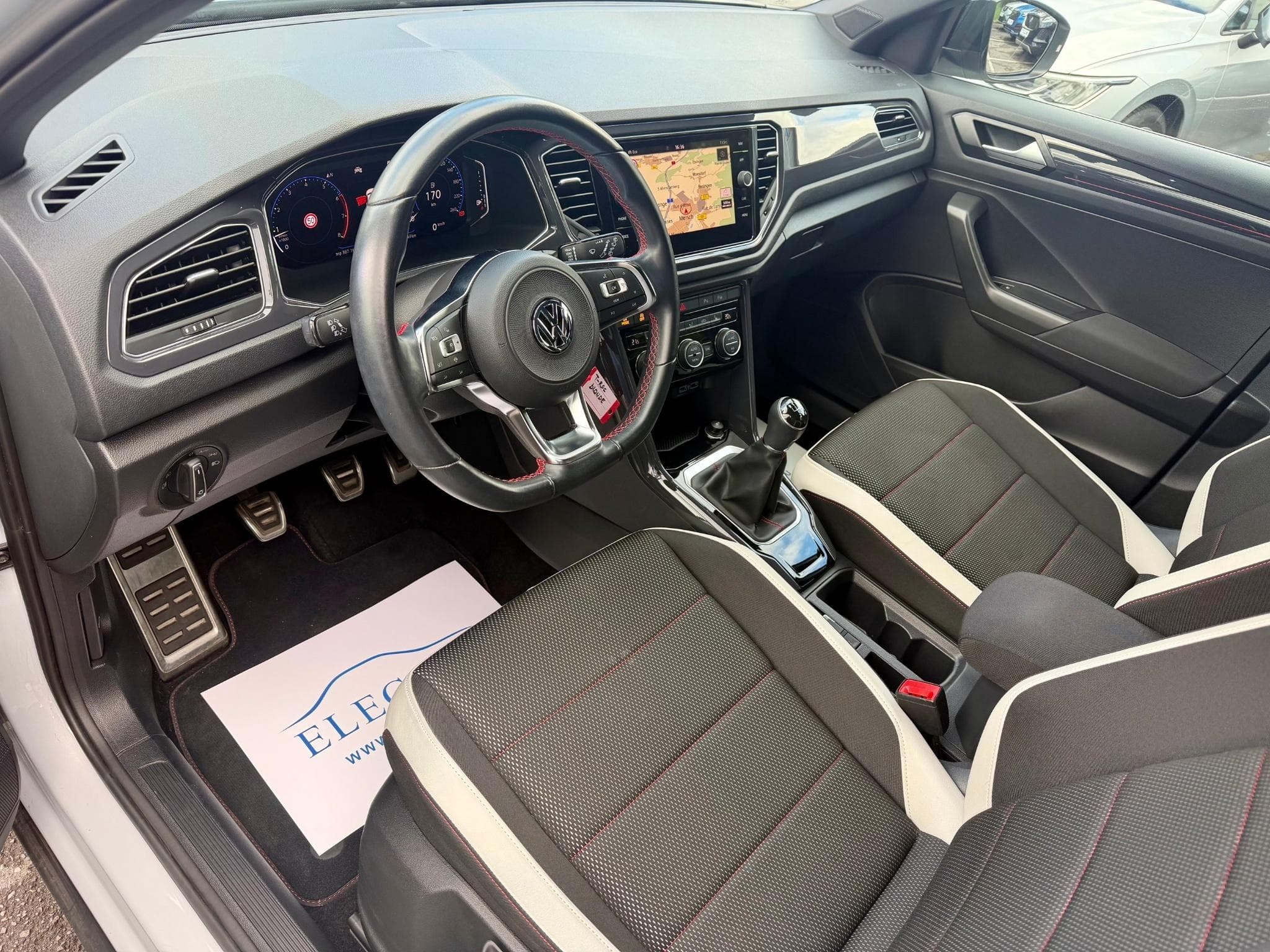 VW T-Roc 1.5 TSI 150 Sport (2019) - Photo 7