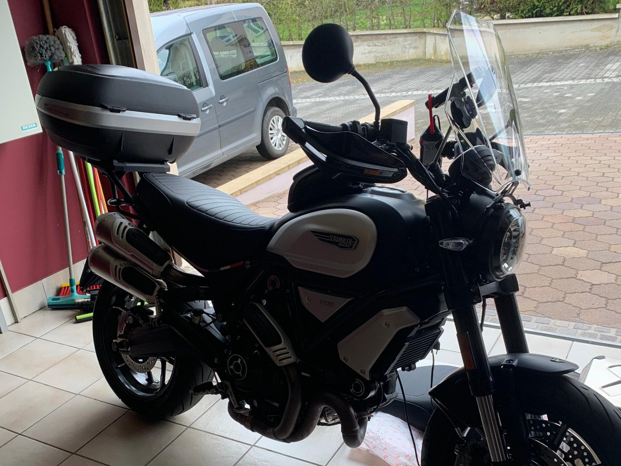 Ducati Scrambler Pro Dark 1100 (2024) - Foto 2