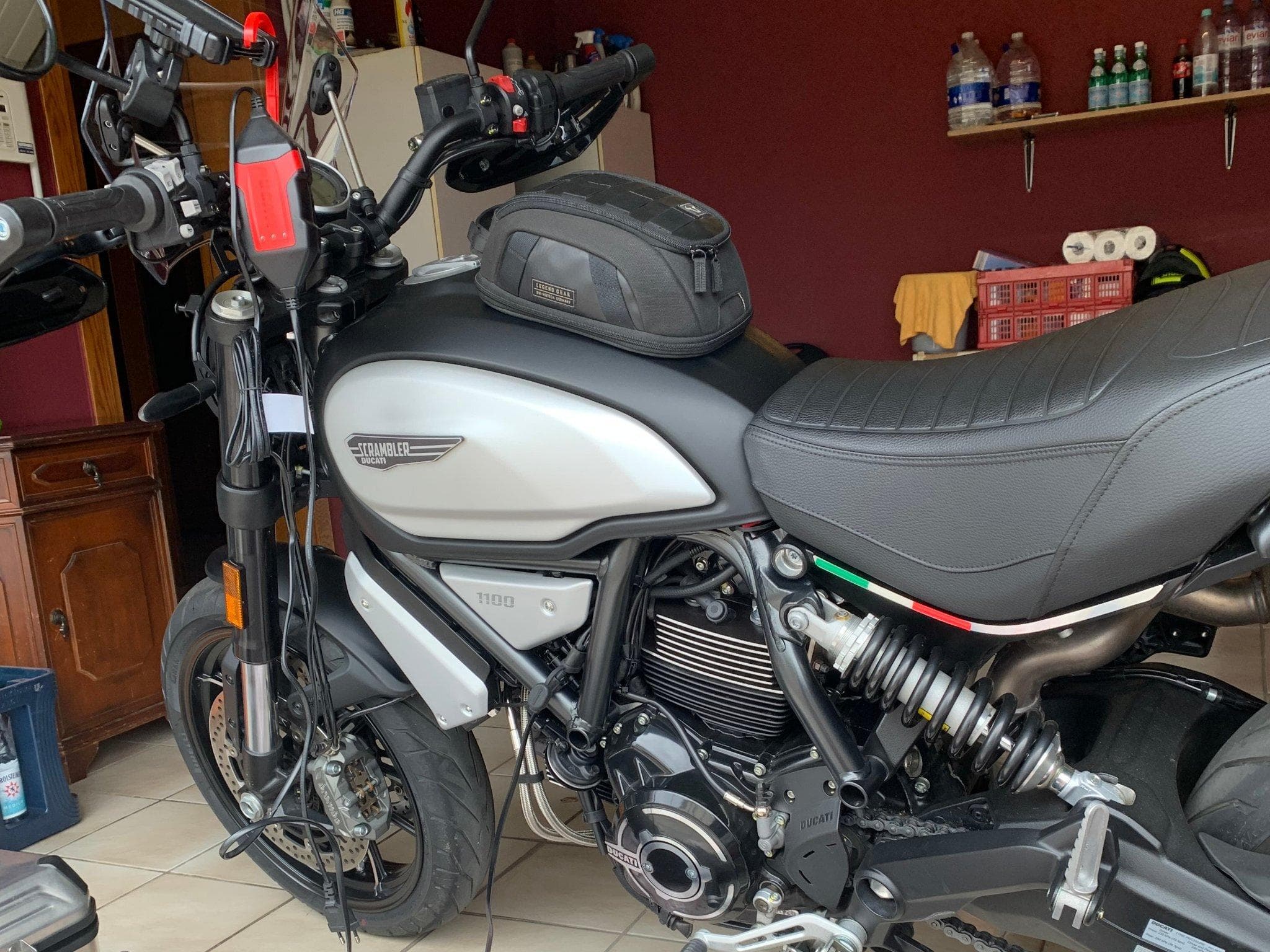 Ducati Scrambler Pro Dark 1100 (2024) - Foto 3